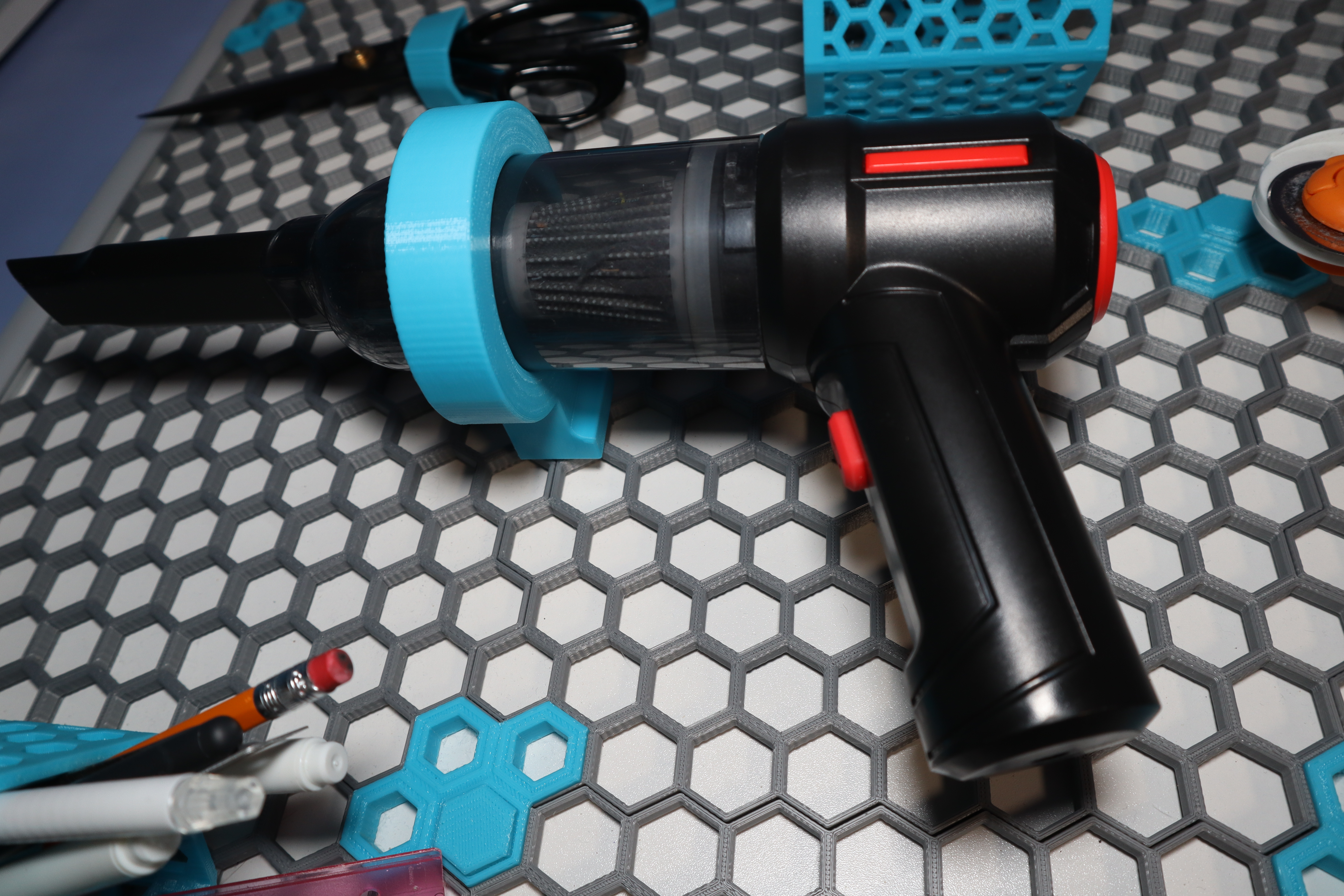 Hand Vaccum Cleaner | Handstaubsauger | Holder For Honeycomb Storage Wall