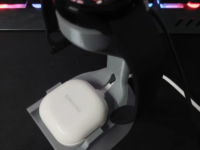 Charger Stand Galaxy watch 4 and Galaxy buds FE
