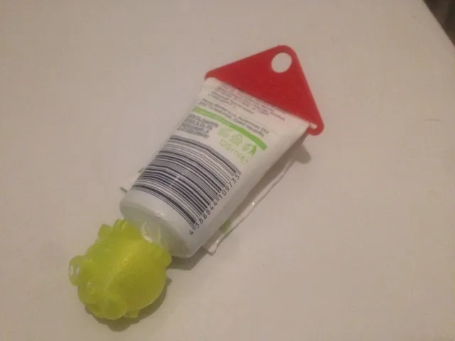 toothpaste squeeze