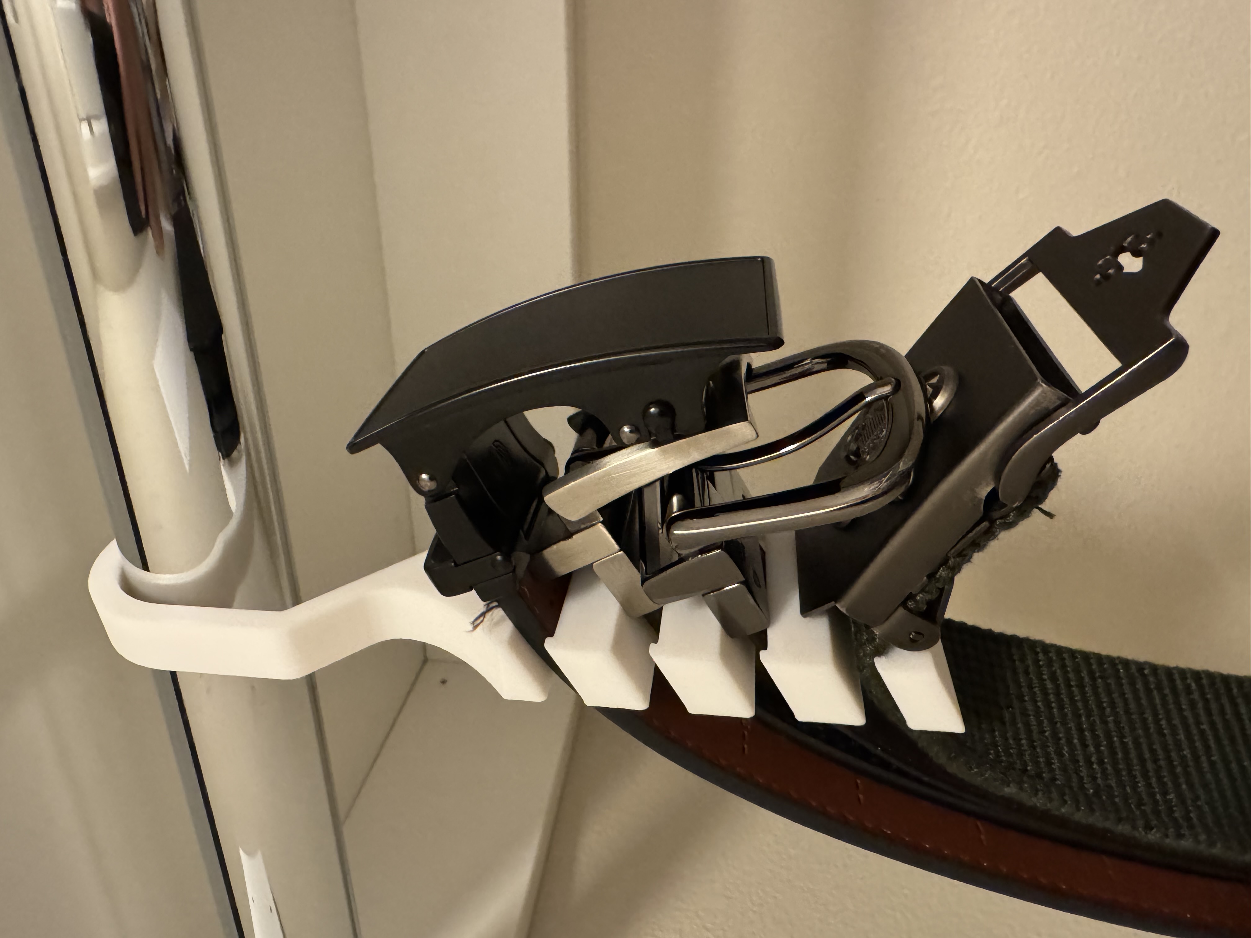 Belt Hanger (4 or 6)