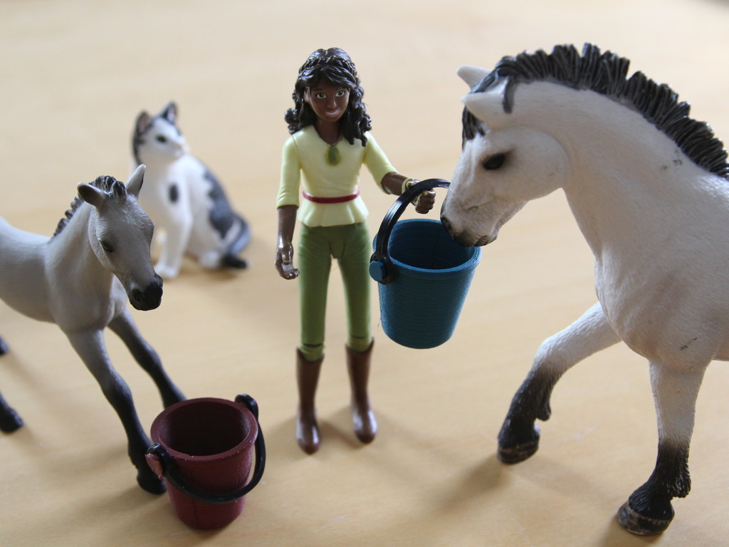 Schleich Horse Bucket with Handle by Sebastian Download free STL model