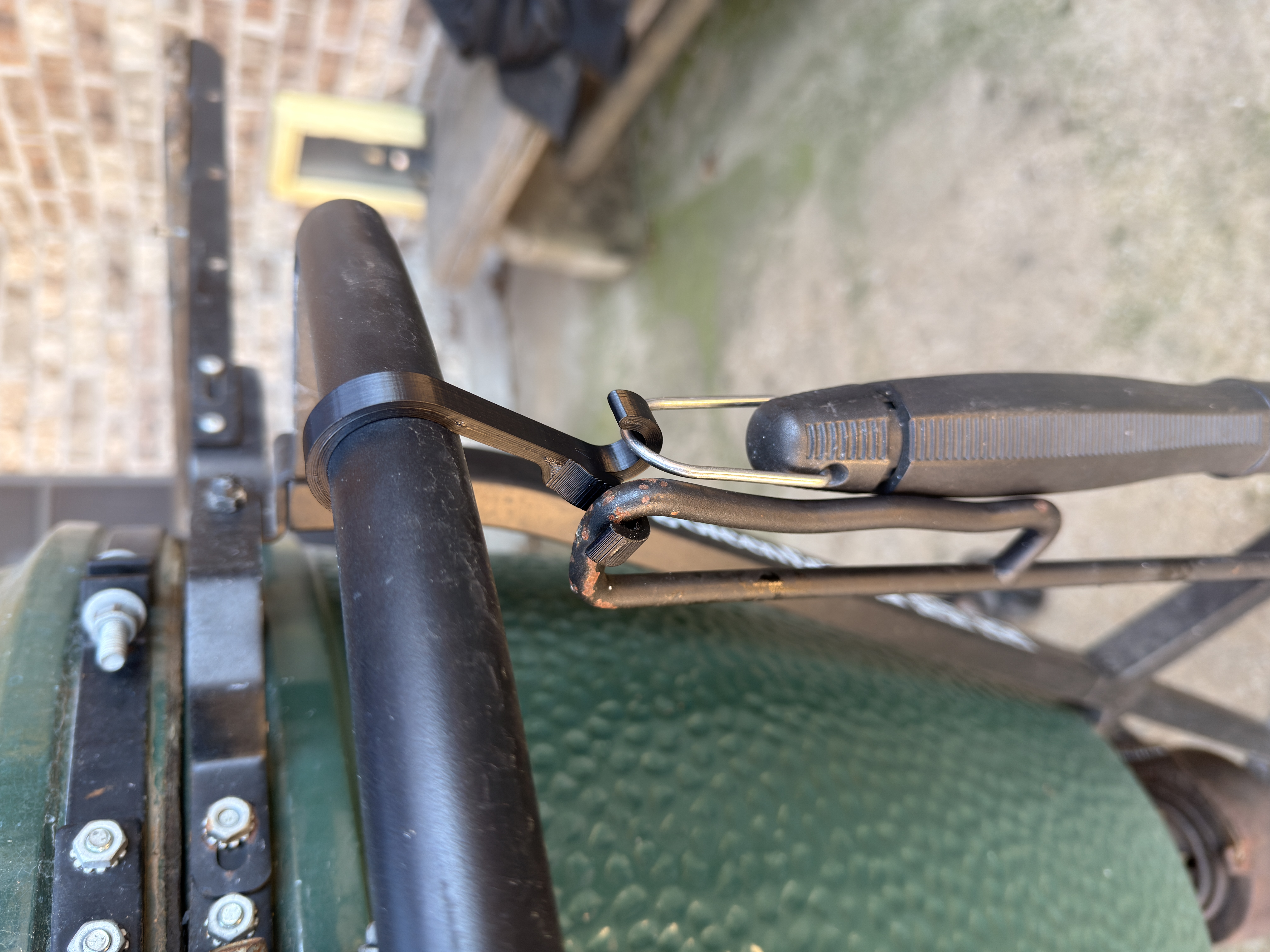 Big Green Egg Hook
