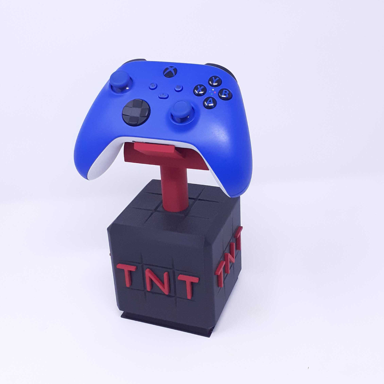 2-IN-1 -> TNT-THRILLS: GAME CHANGING CONTROLLER DISPLAY WITH A SECRET BATTERY ORGANIZER