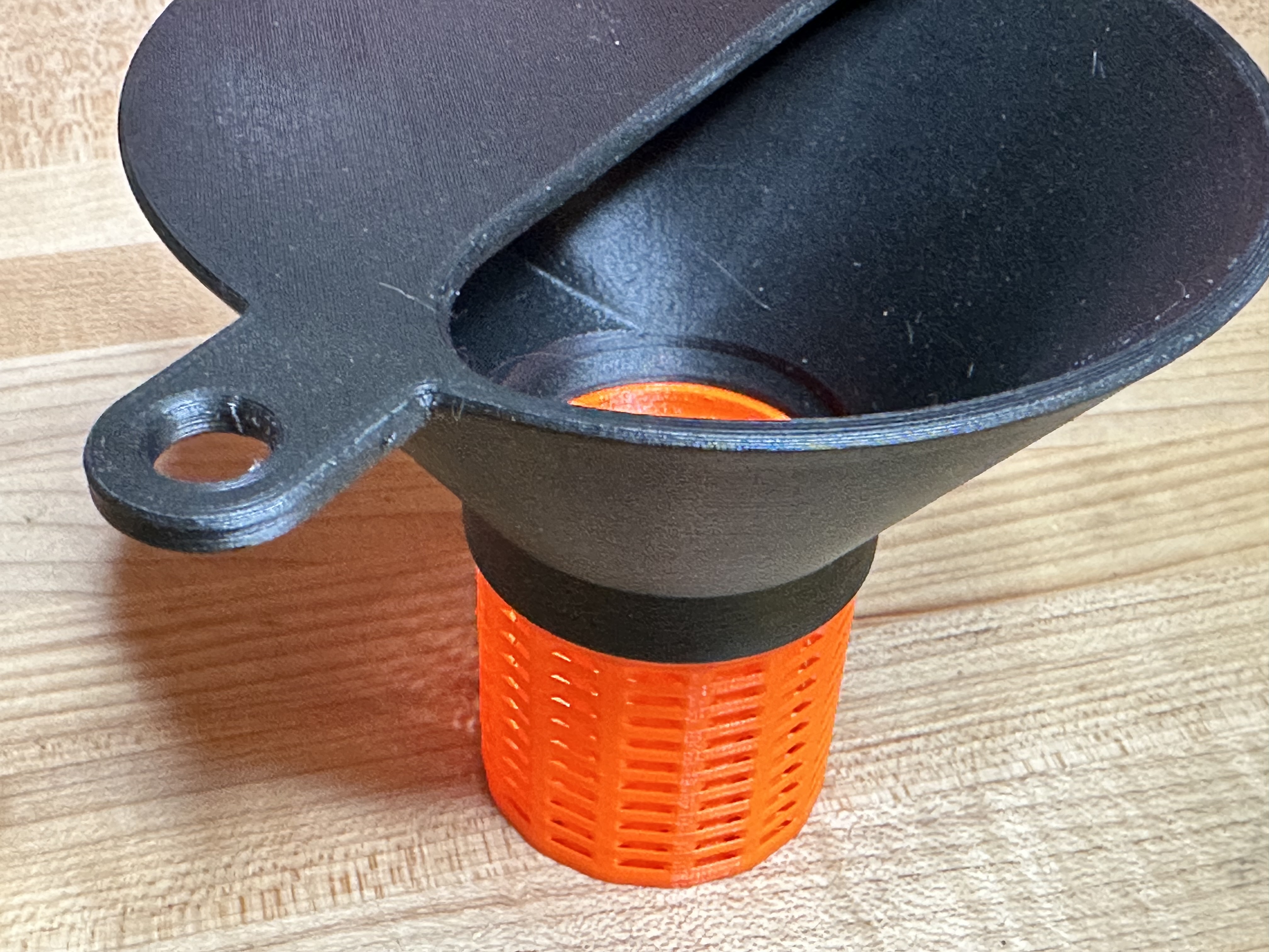Easy in, easy out funnel for 3D_Workspace’s 50mm Silica Gel Box 3D model thumbnail