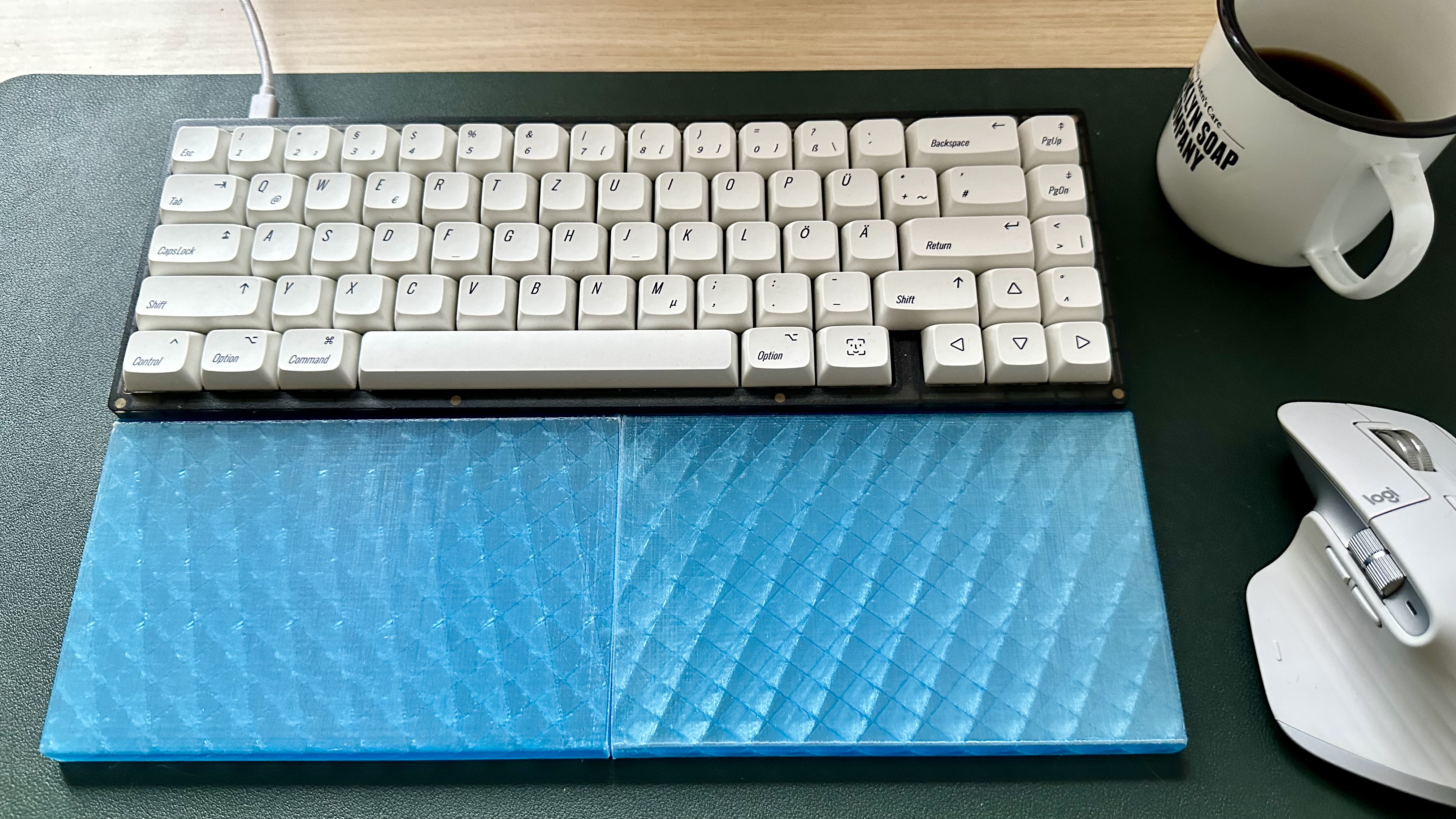 2 different Wrist Rest for mechanical Keyboard - Handballenauflage für mechanische Tastatur / kbdfans kbd67 / 65% Keyboard