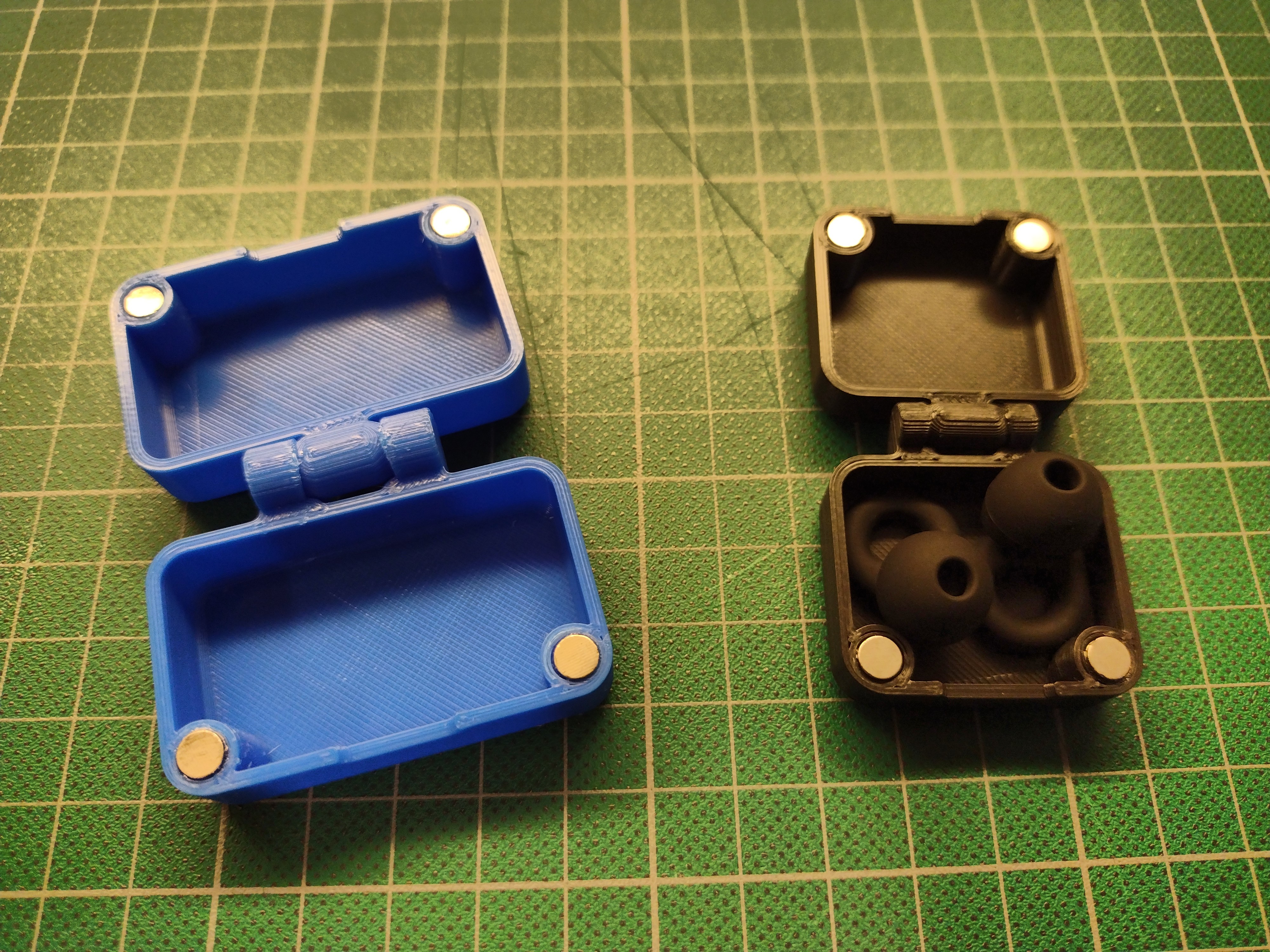 Miniatura 2 do modelo 3D Ear Plug Case (Loops)