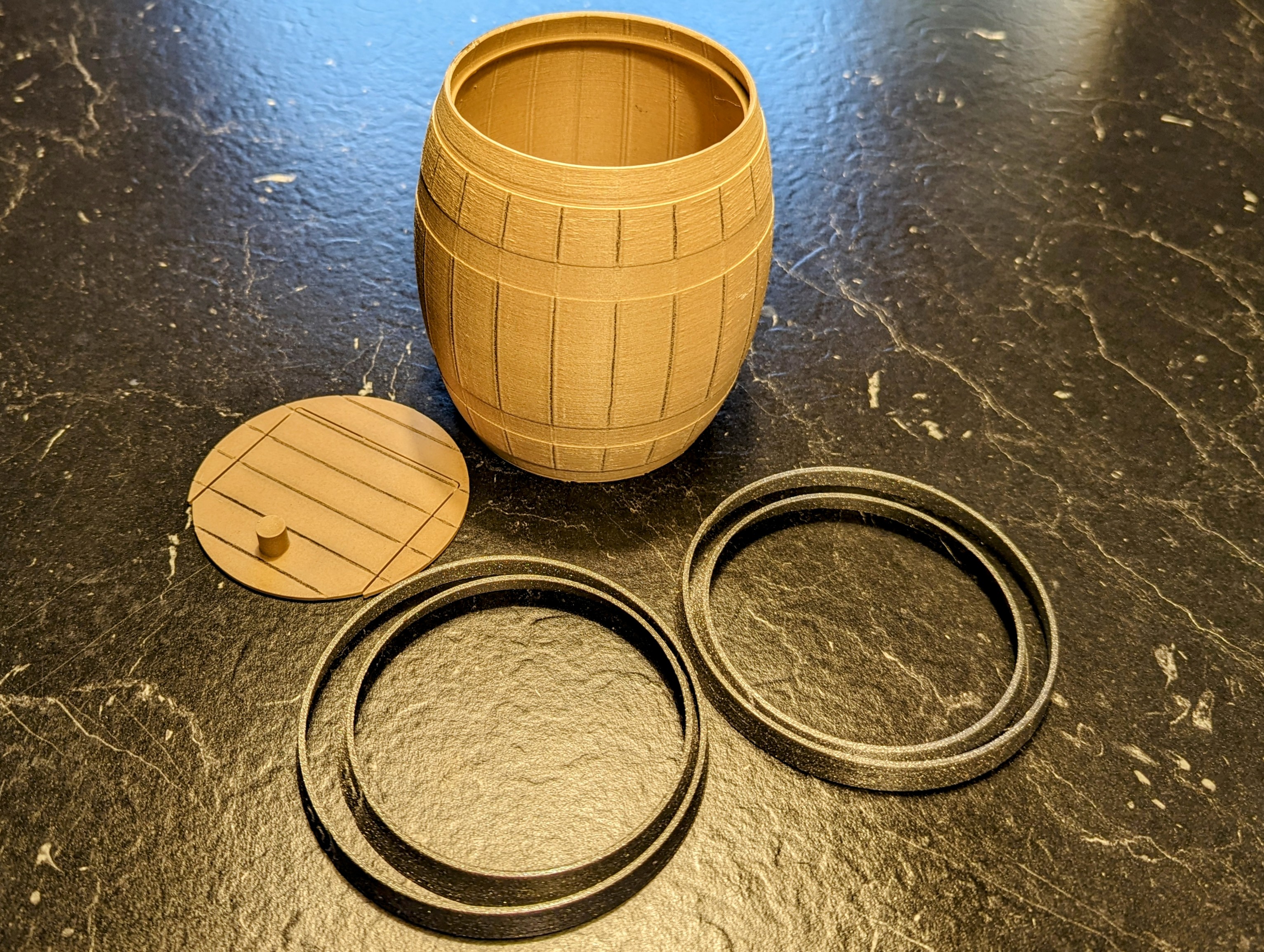 Miniatura 3 do modelo 3D Barrel with Hinged Lid