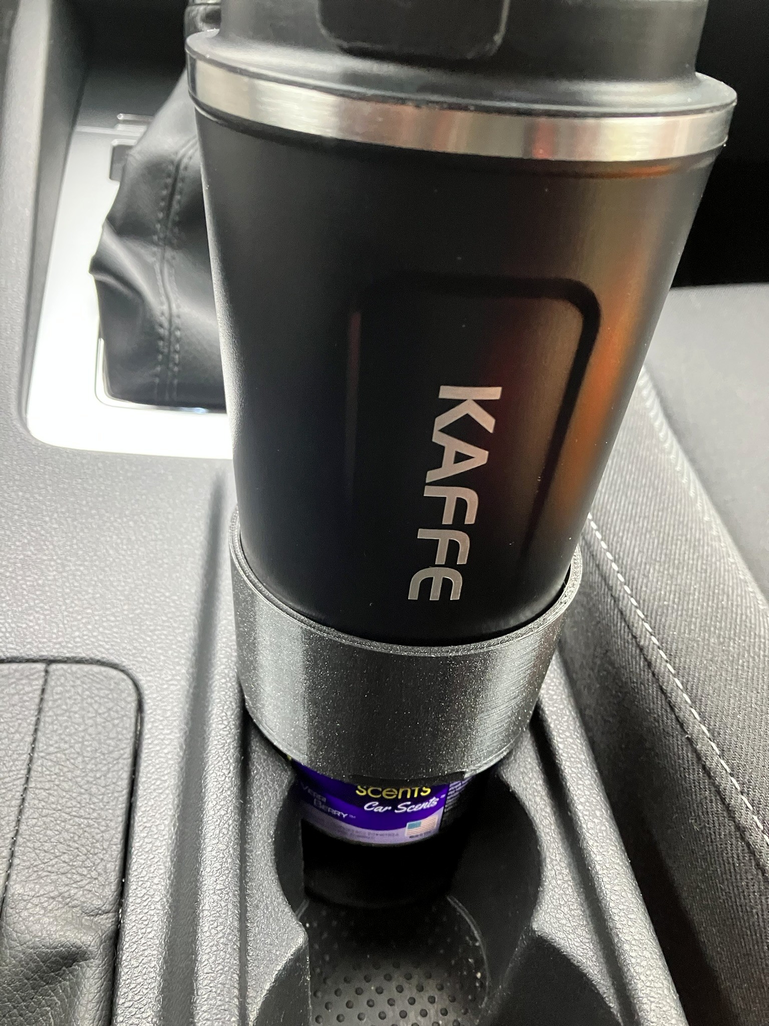 Cup Holder Upgrade for Škoda Octavia III