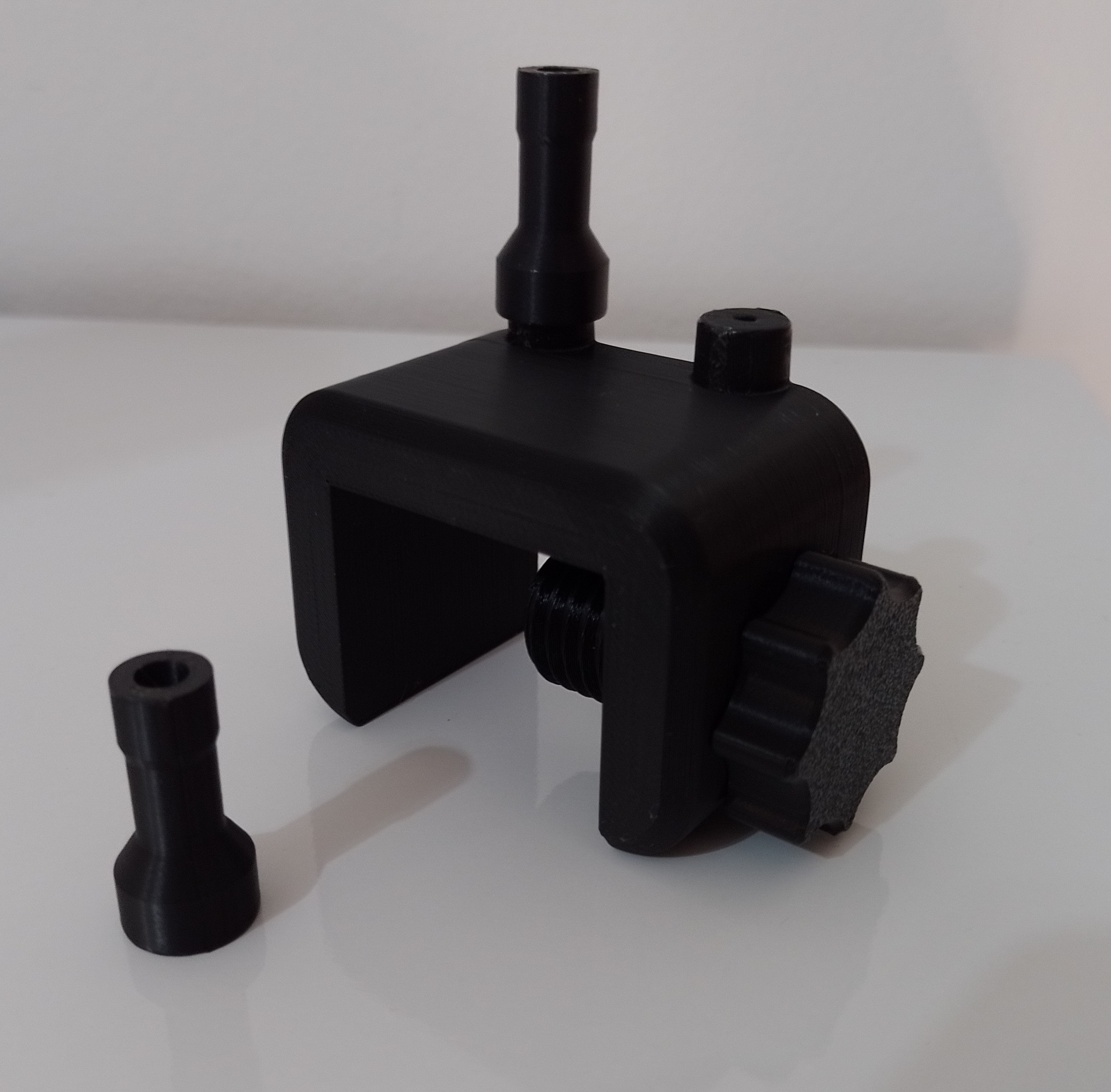 Adapter for Using Articulated Clamp with 20mm Articulated Arm 3D model thumbnail
