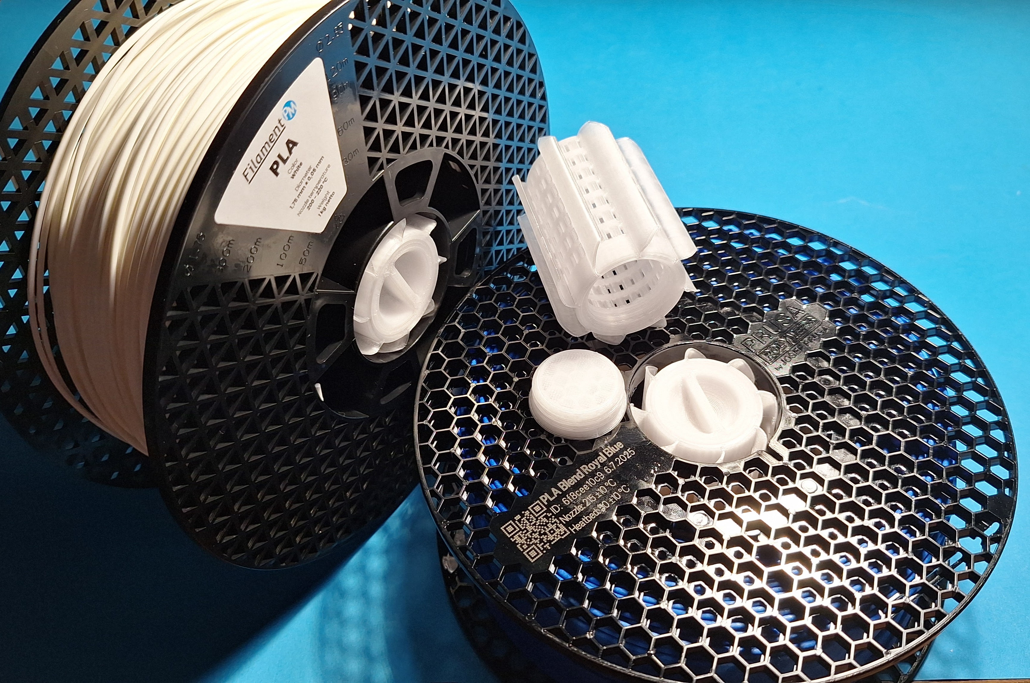 Robust In-Spool desiccant container