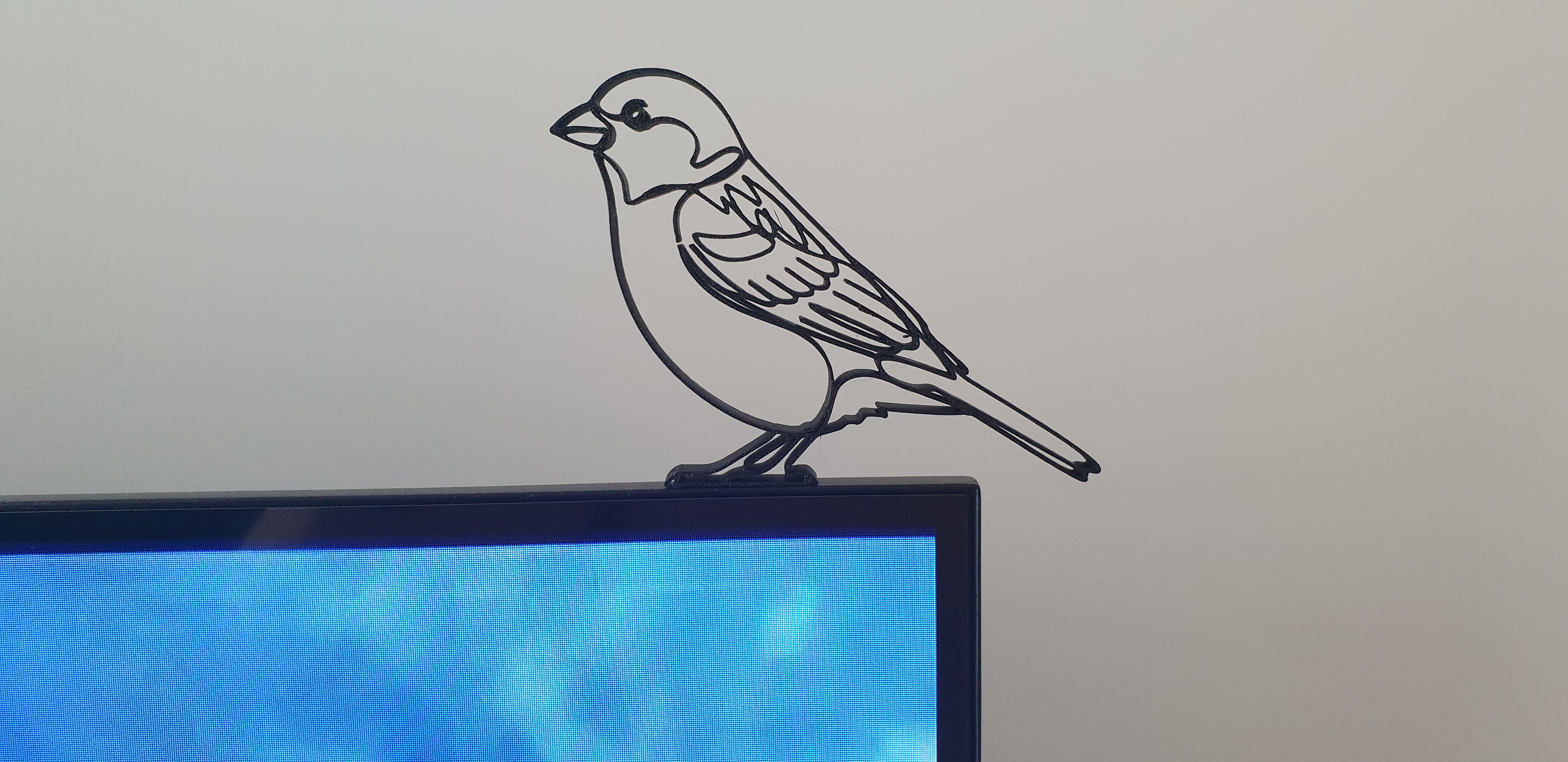 Line art style standing sparrow decoration