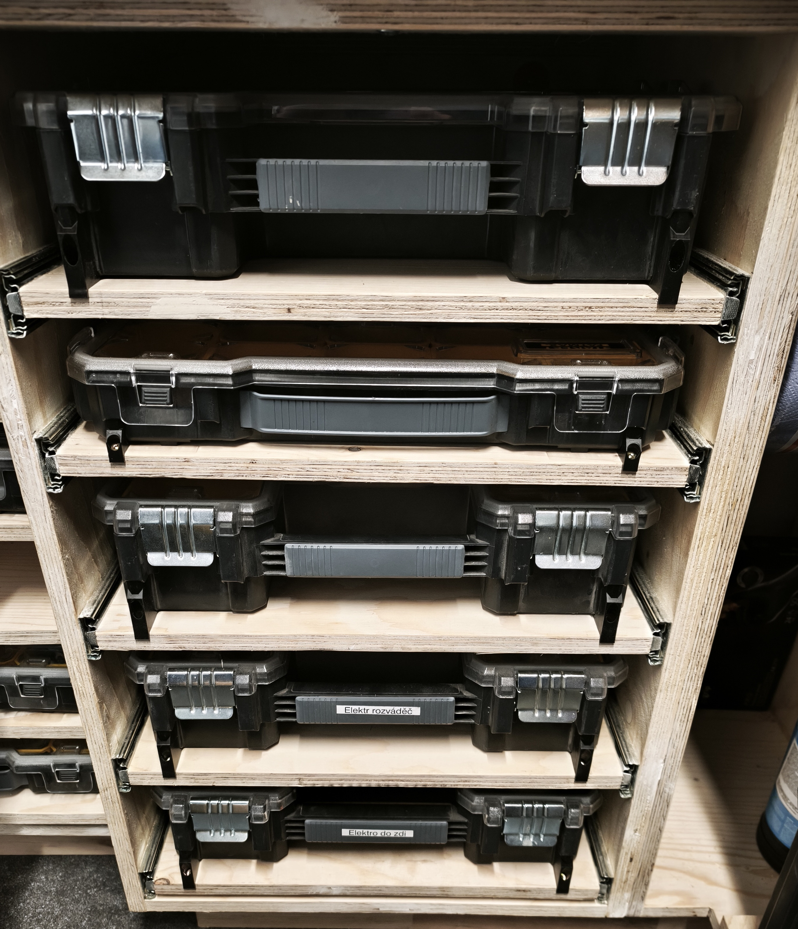 STANLEY FatMax organizer sliding shelf retention