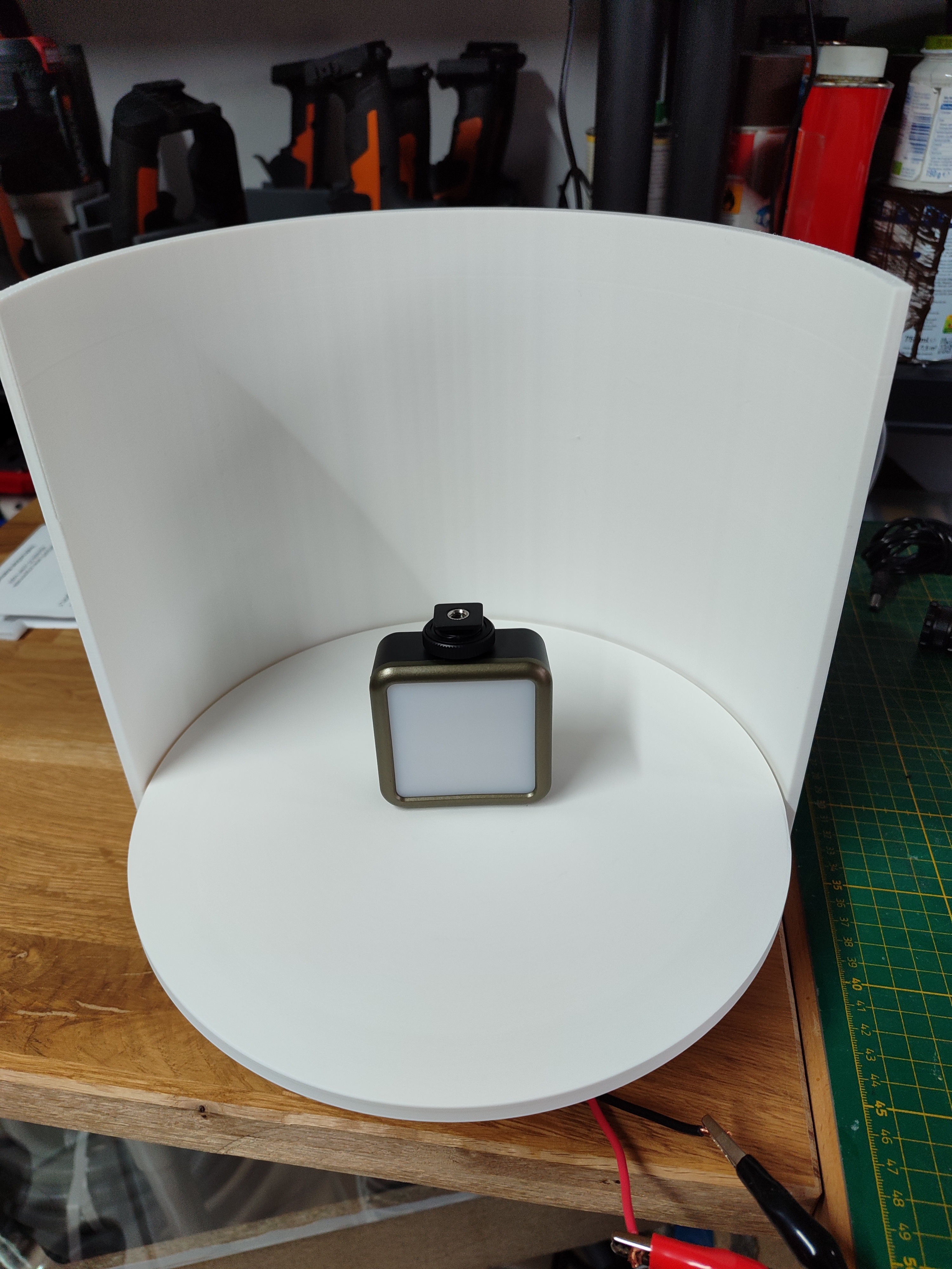 360° Drehteller, Drehständer, Drehplatform, Fotografie, manuell oder elektrisch mit Hintergrund / 360° turntable, rotating stand, rotating platform, photography, manual or electric with background