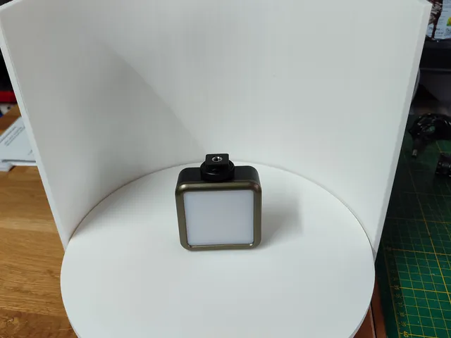 360° Drehteller, Drehständer, Drehplatform, Fotografie, manuell oder elektrisch mit Hintergrund / 360° turntable, rotating stand, rotating platform, photography, manual or electric with background