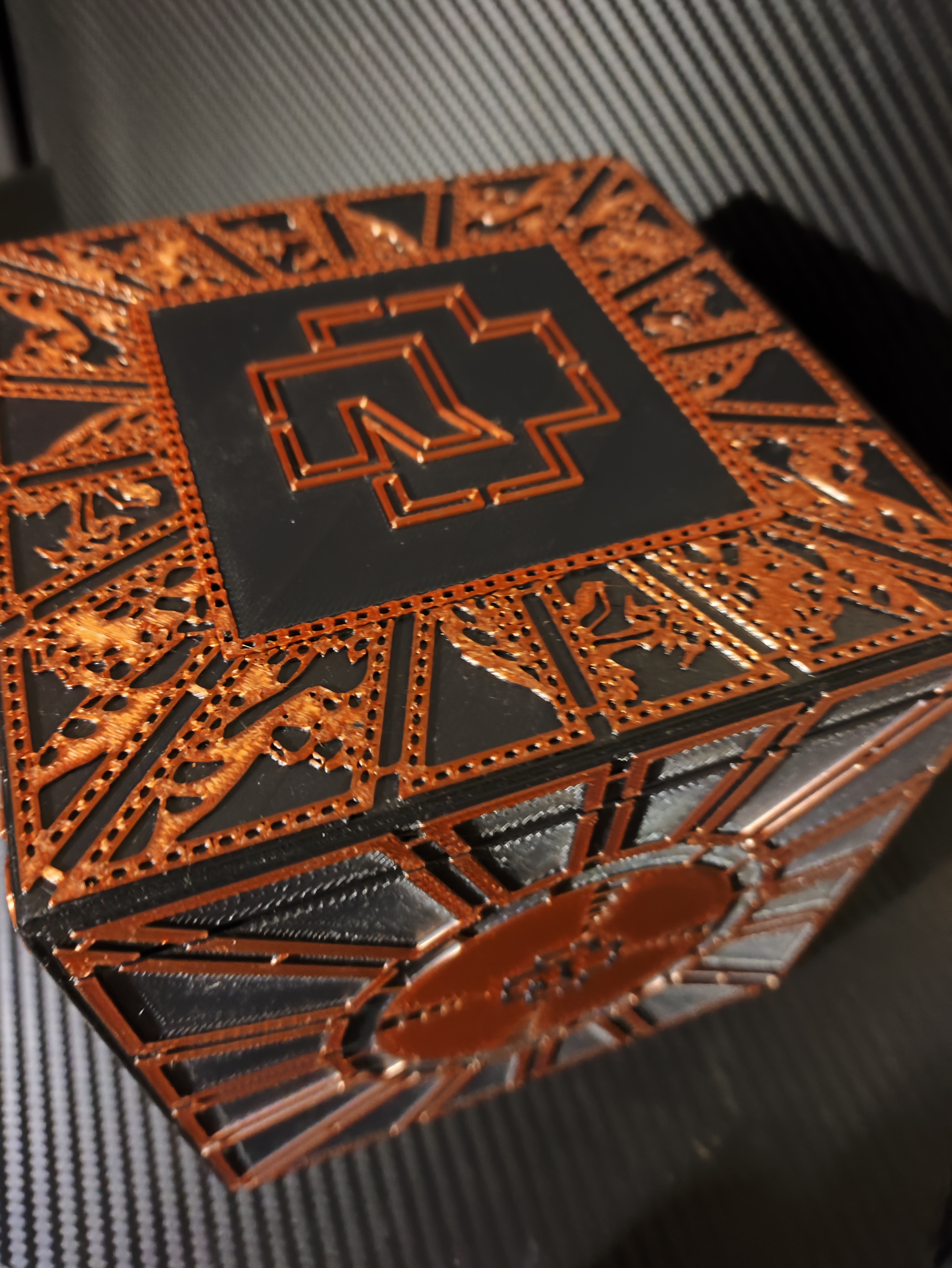 Box Rammstein Hellraiser