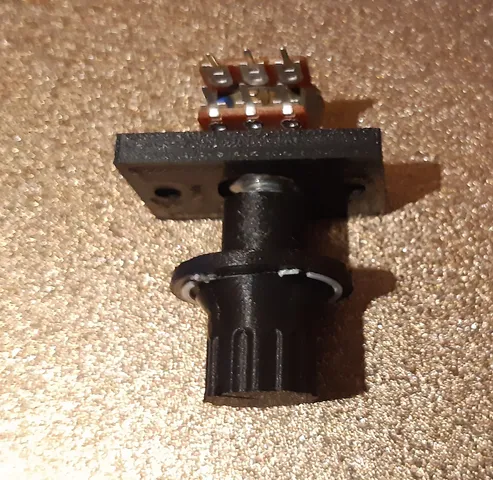 Interlocking Knob Mechanism for rotating potentiometer