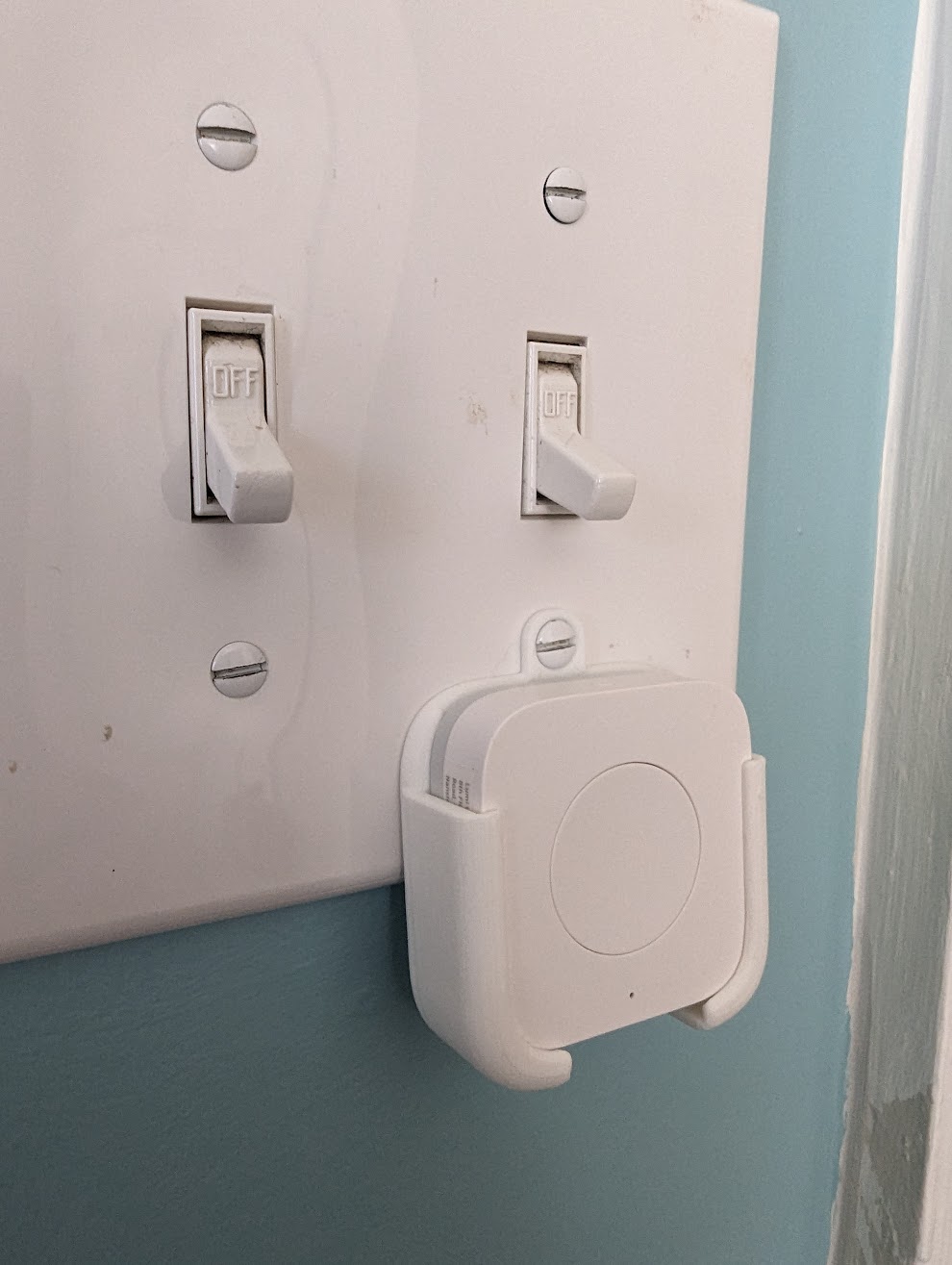 Aqara button wall switch plate mount