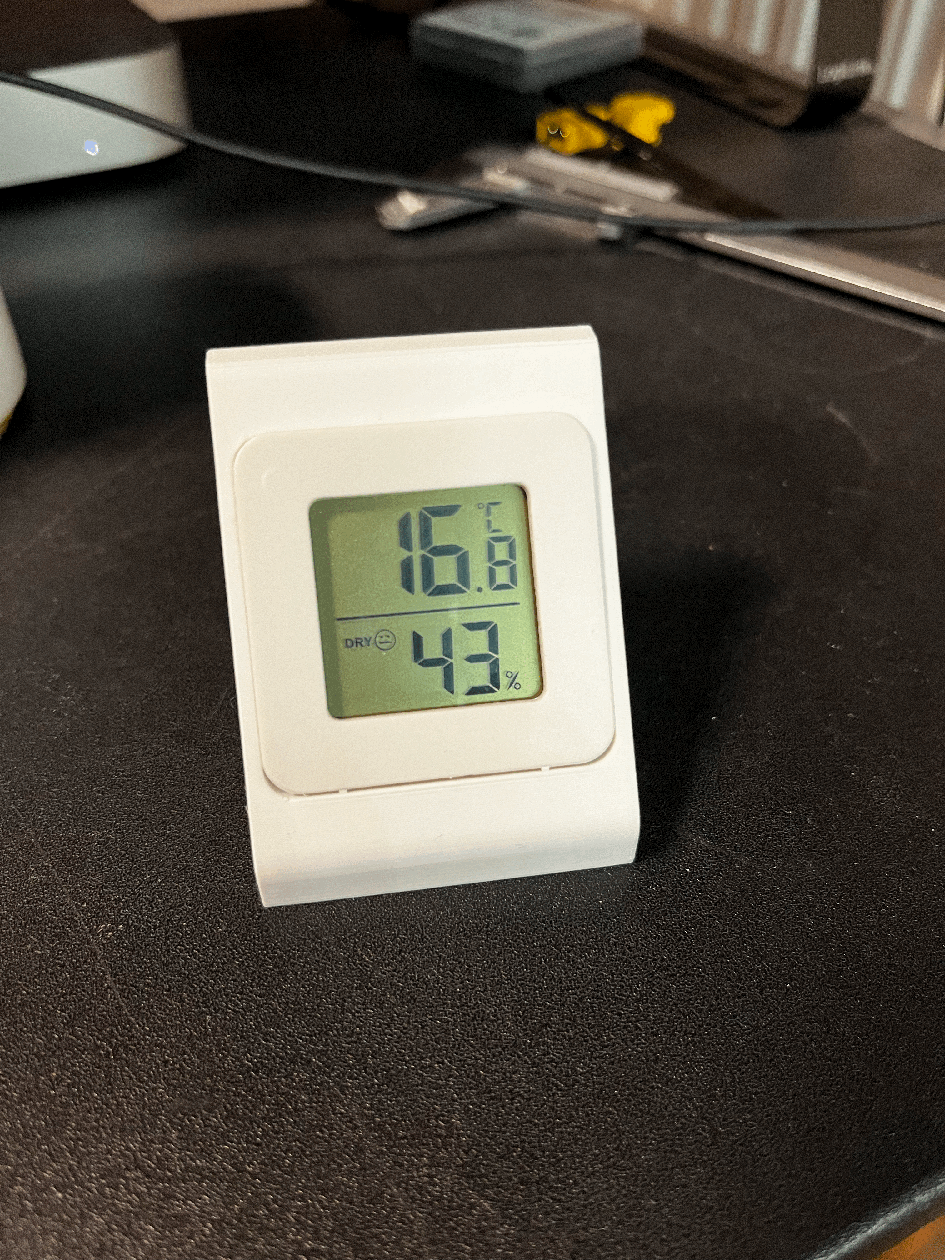 Stand for higrometer