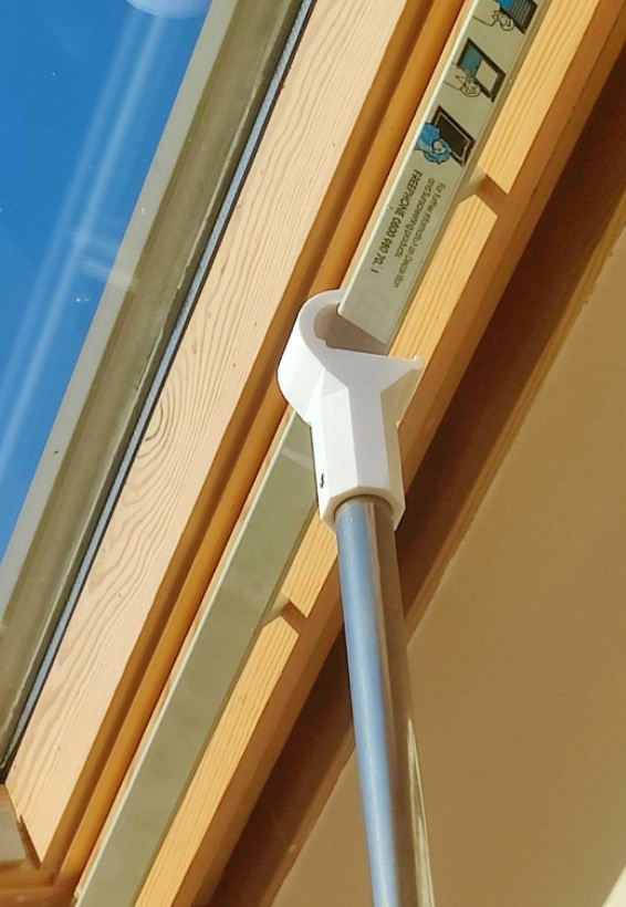 Velux hook for  centre pivot roof window