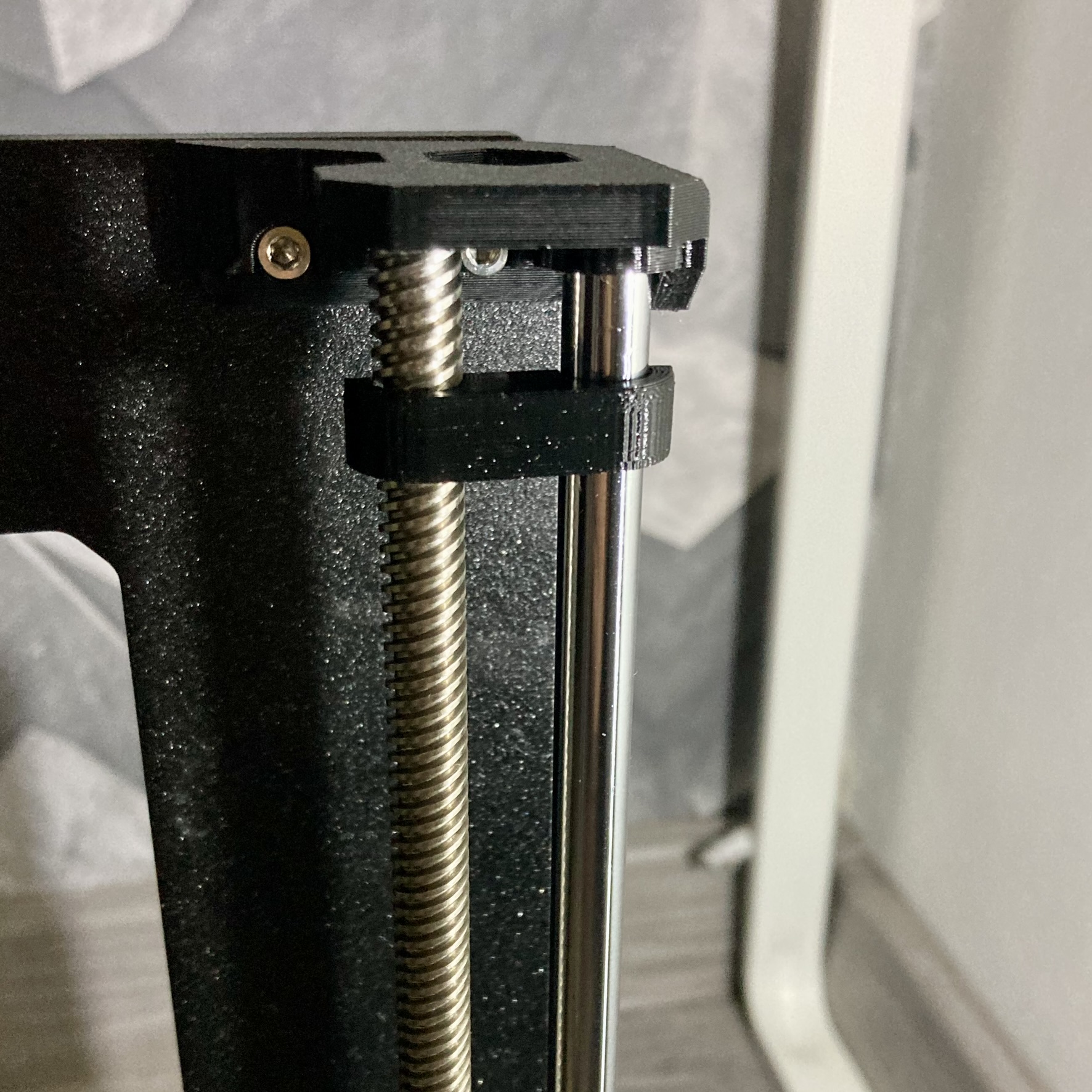 Z axis ANTI vibration tool