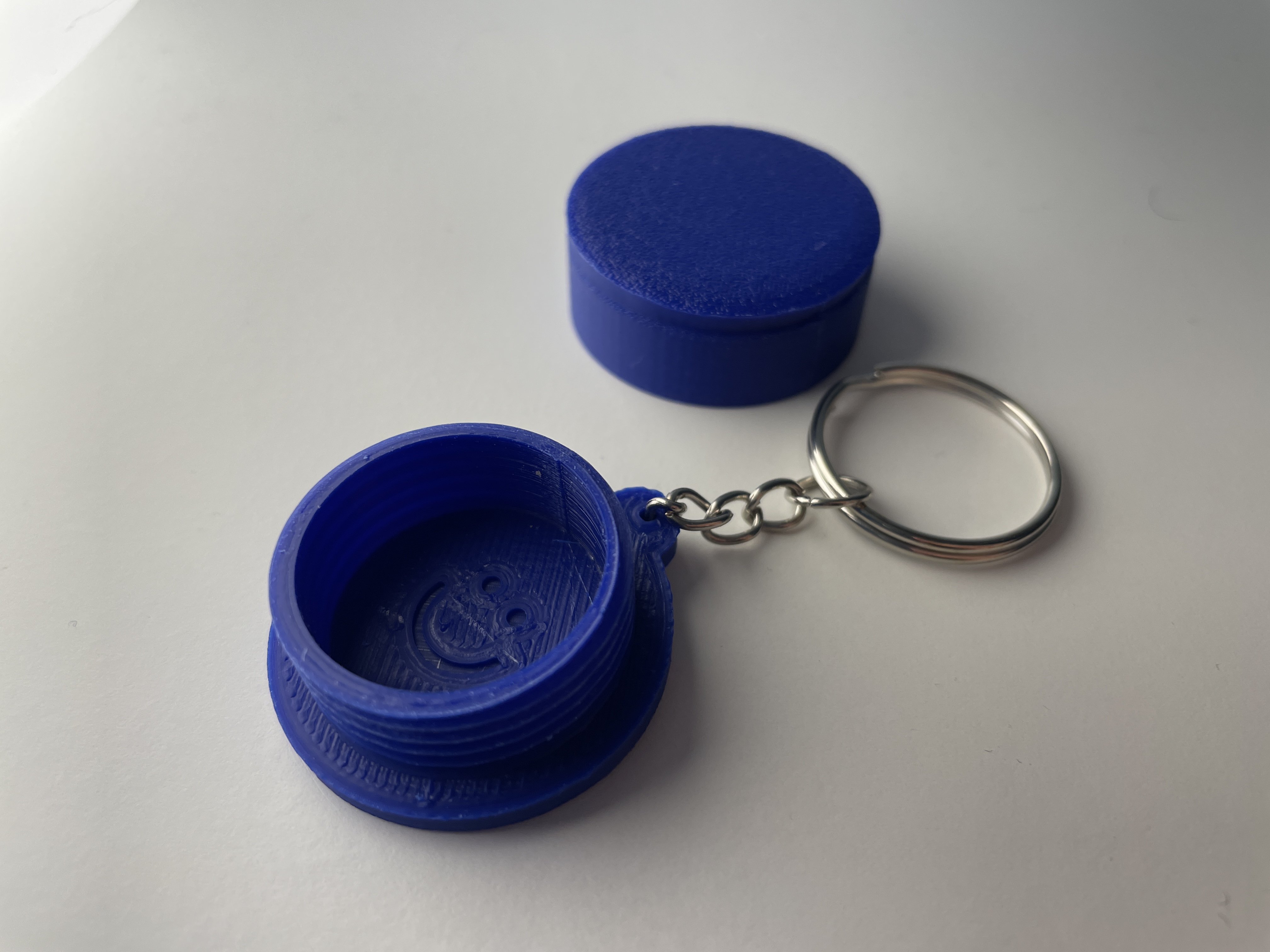 Pill box keychain (big)