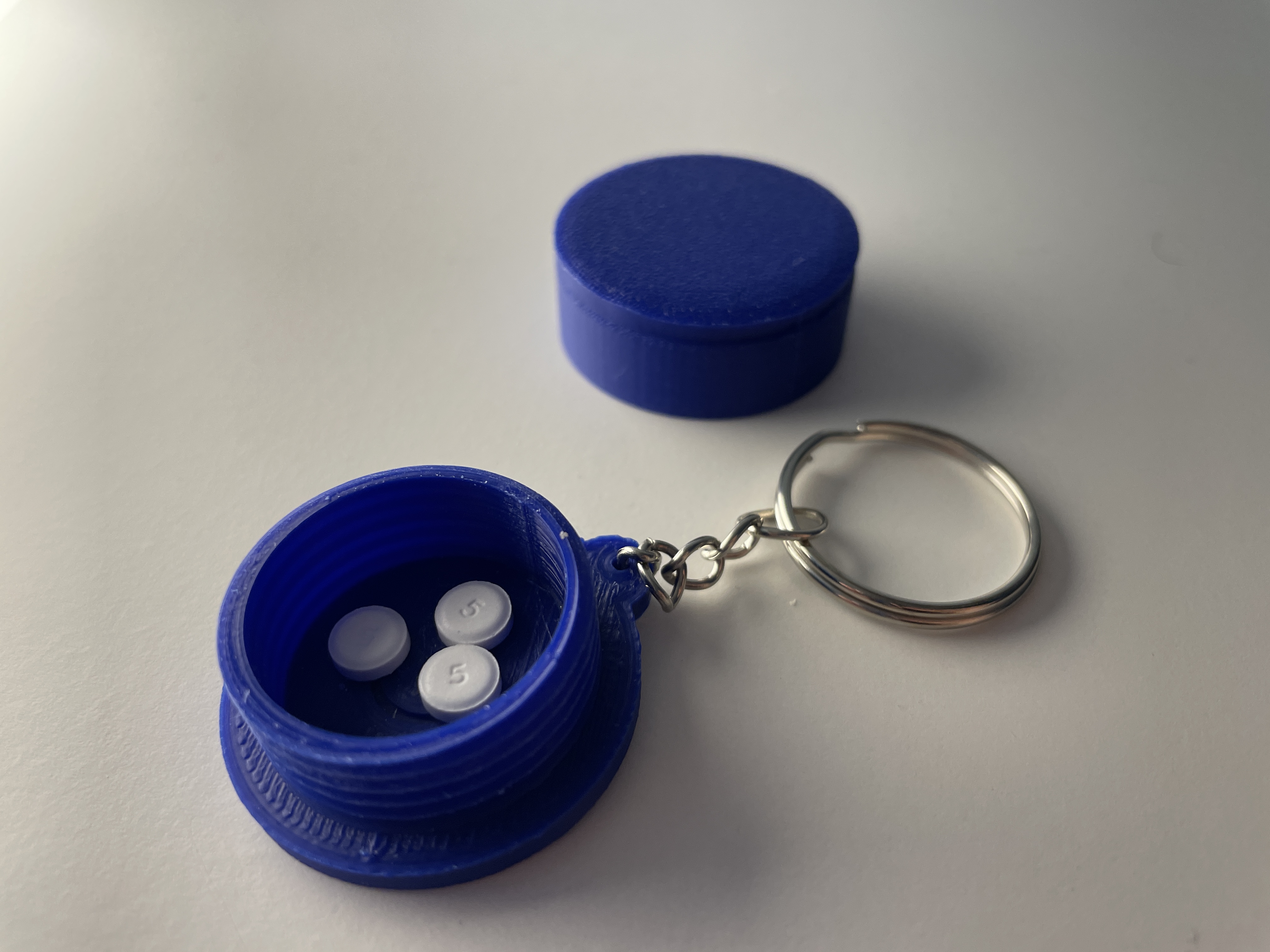 Miniatura 3 do modelo 3D Pill box keychain (big)