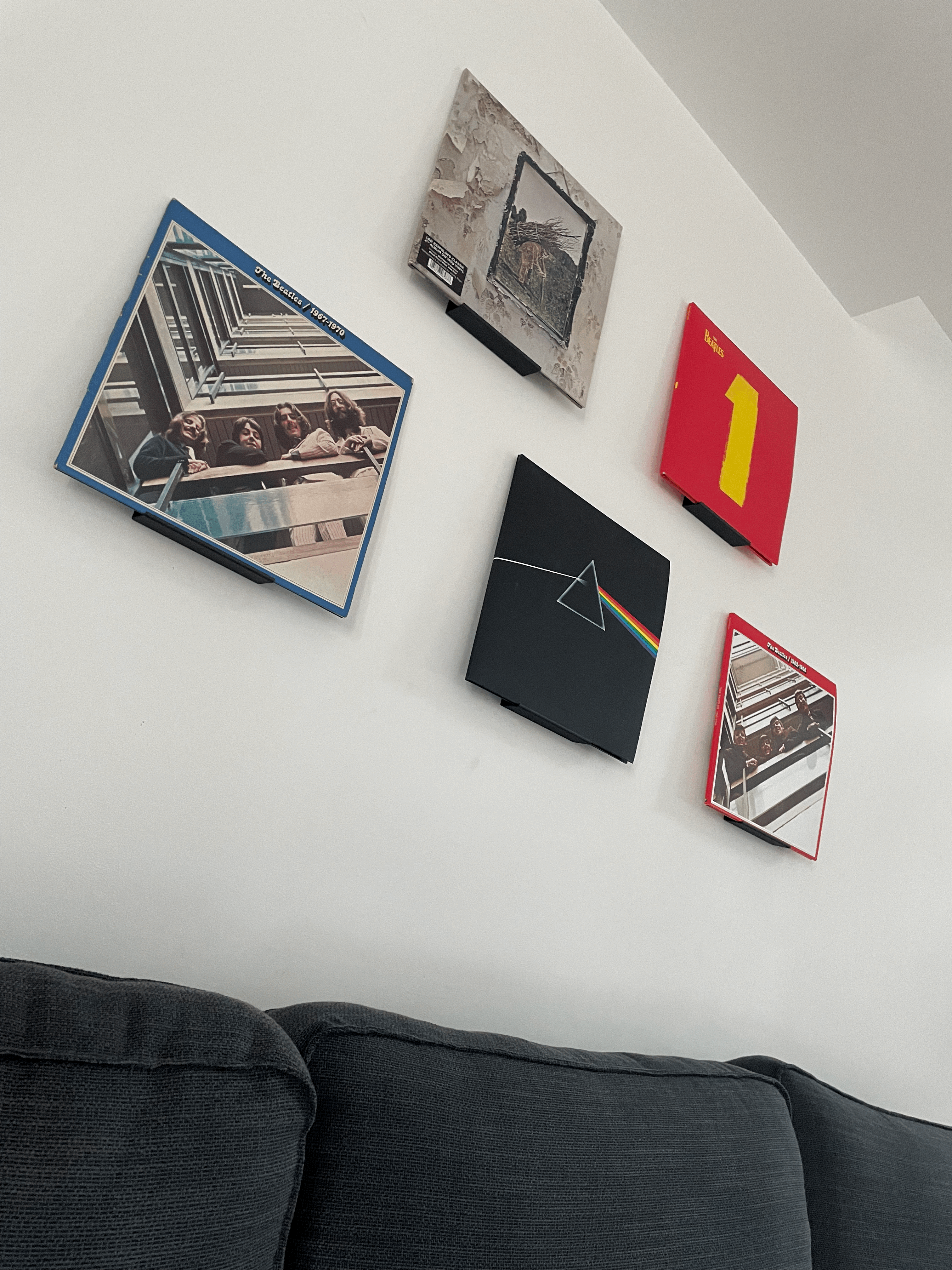 Vinyl wall stand