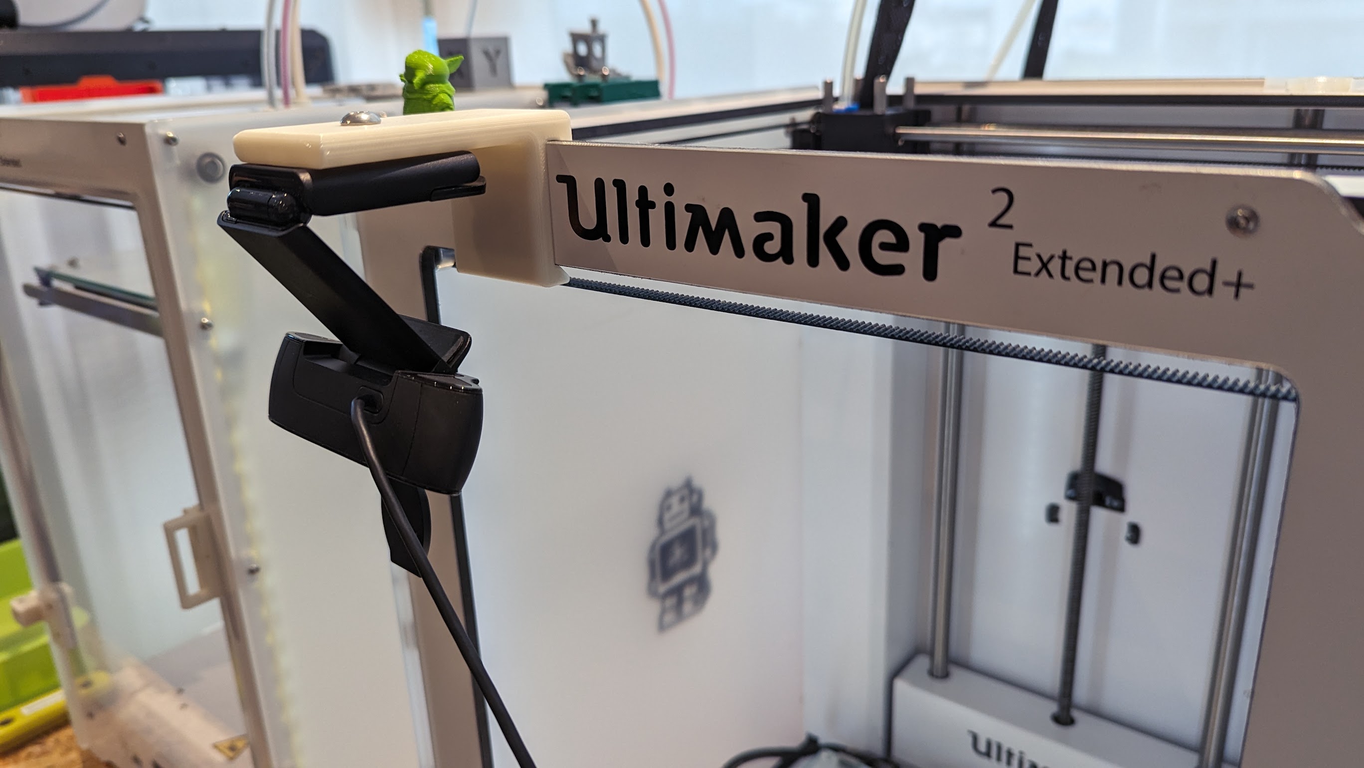 Ultimaker 2 Extended+ Logitech c920 webcam universal clip by cyberal ...