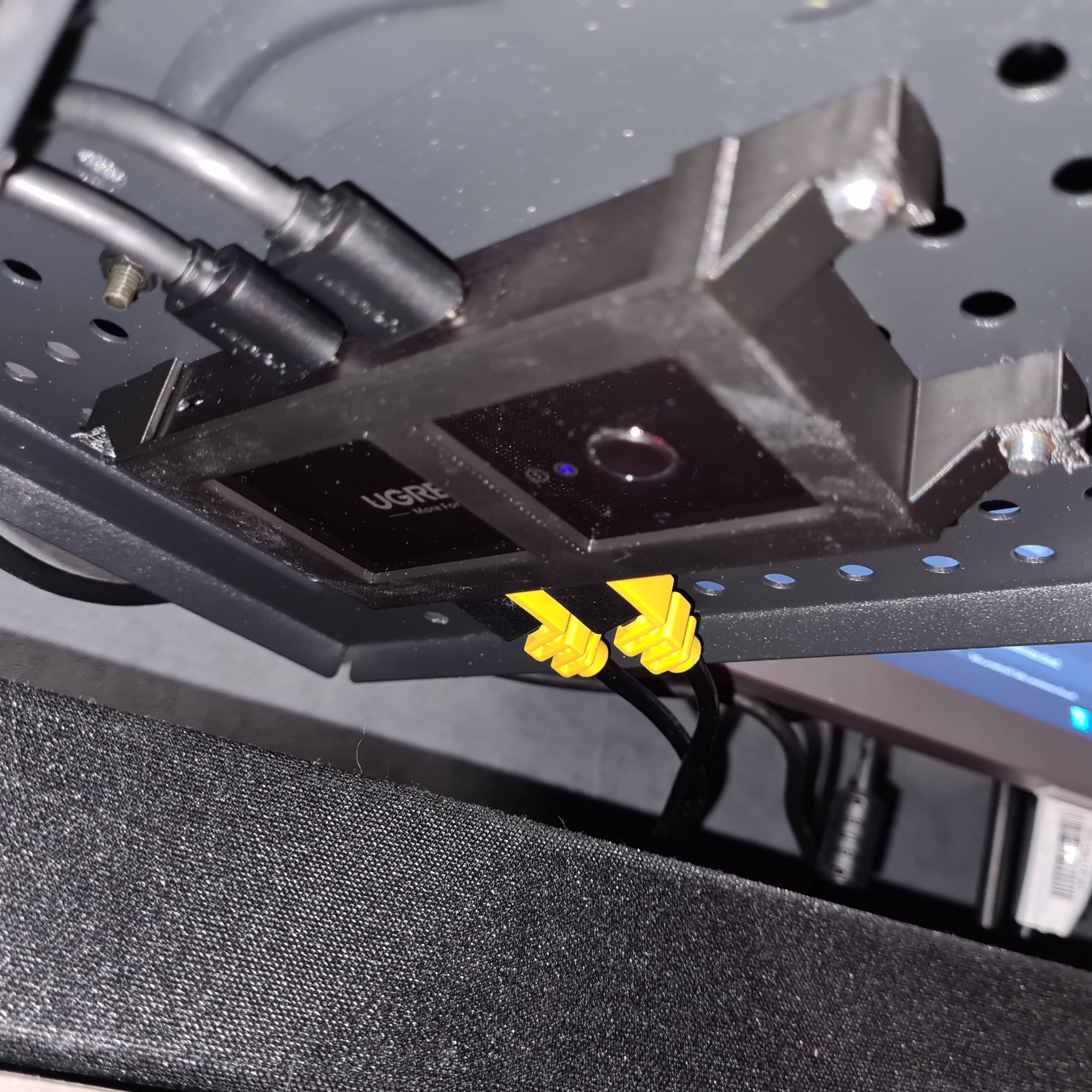 UGreen USB Switch mount / holder