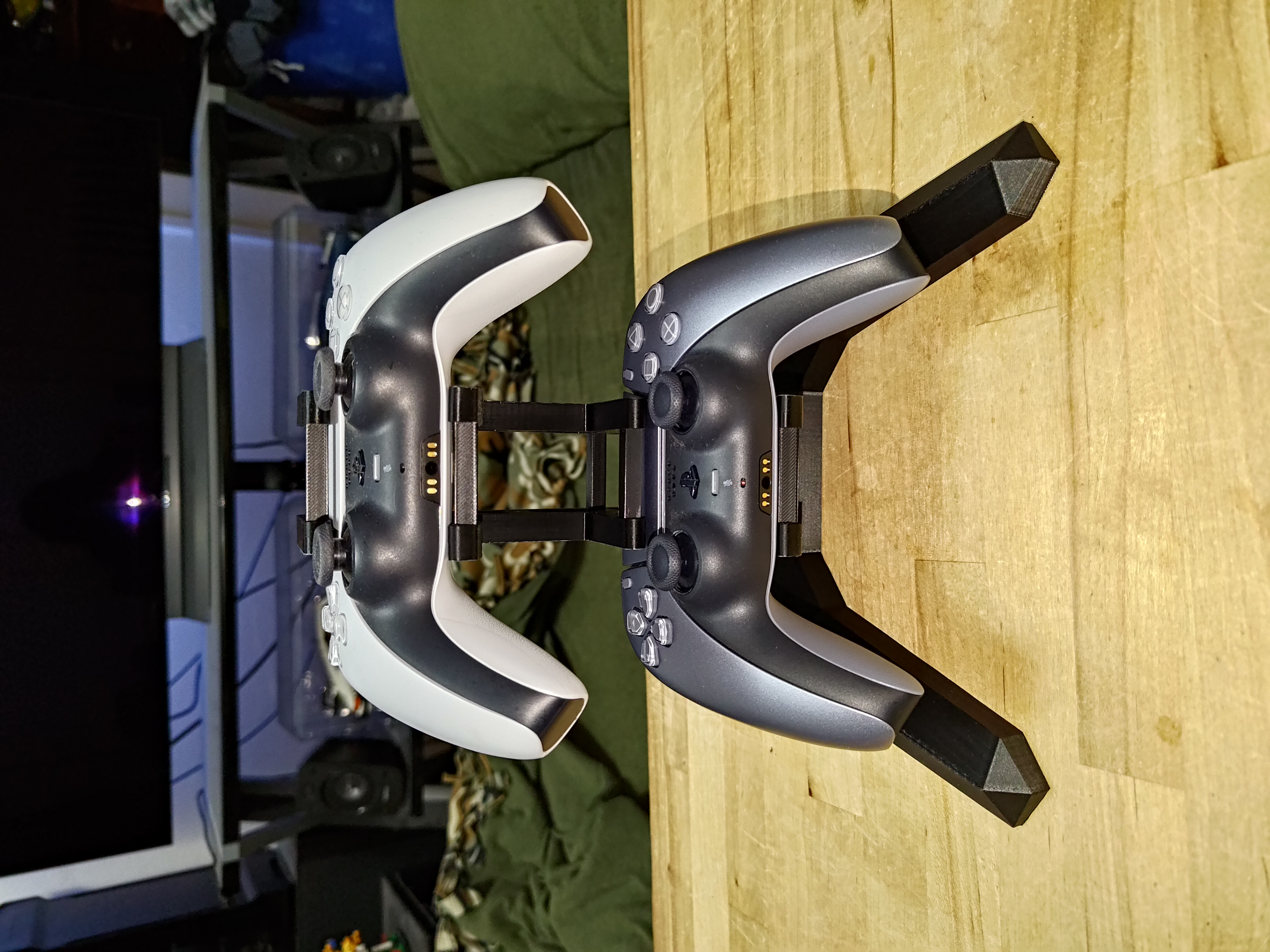 Dual PS5 Controller Stand