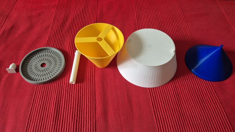 Birdfeeder/Vogelfutterhaus — thumbnail 2