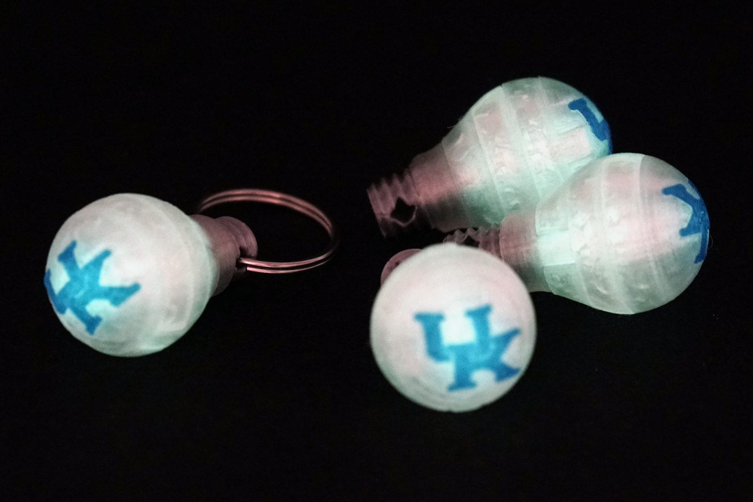 UK ECE Lightbulb Puzzle Keychain