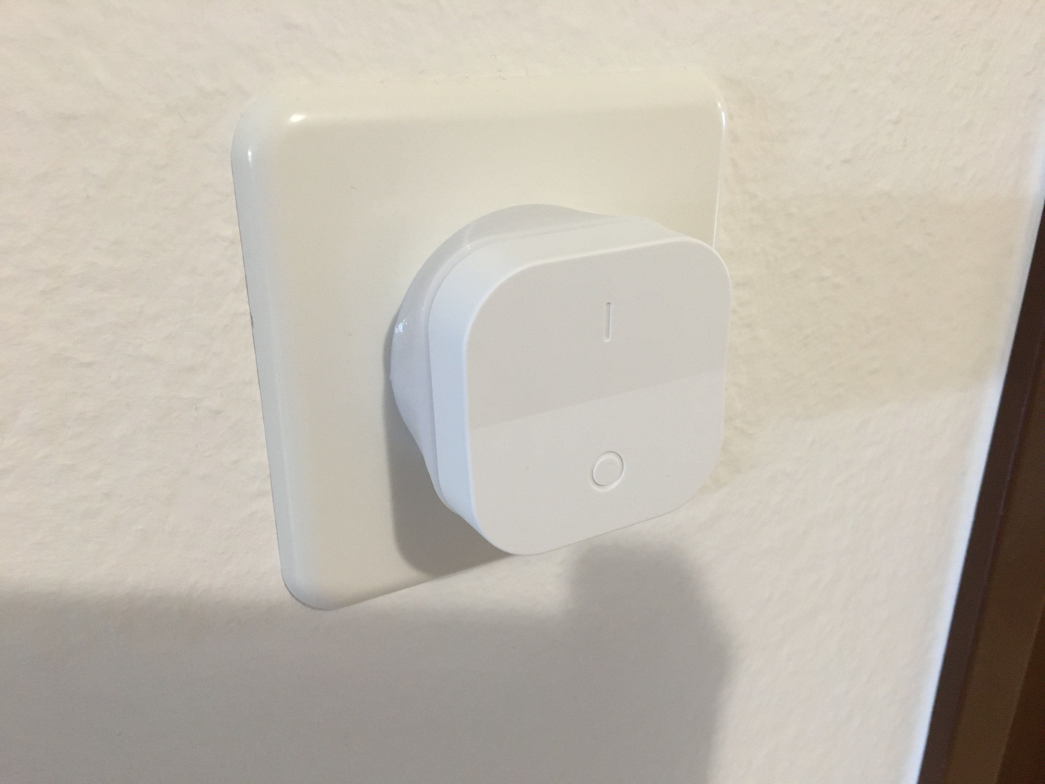 Ikea Tradfri E1743 wireless dimmer adapter/cover for regular light