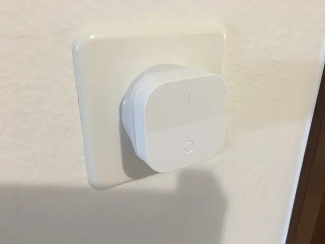 Ikea Tradfri E1743 wireless dimmer adapter/cover for regular light switch