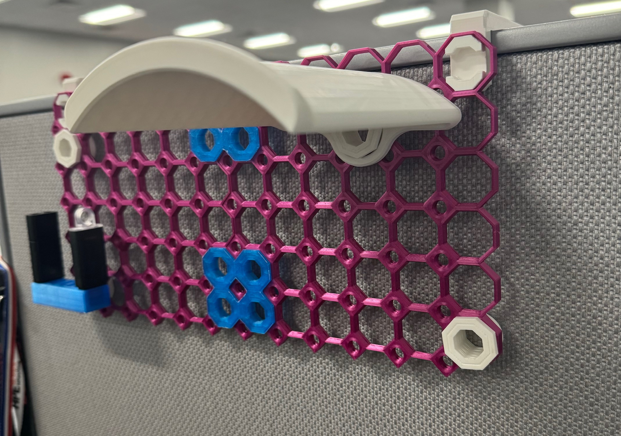 Double Headphone Holder for Multiboard par ByersRemorse | Téléchargez ...