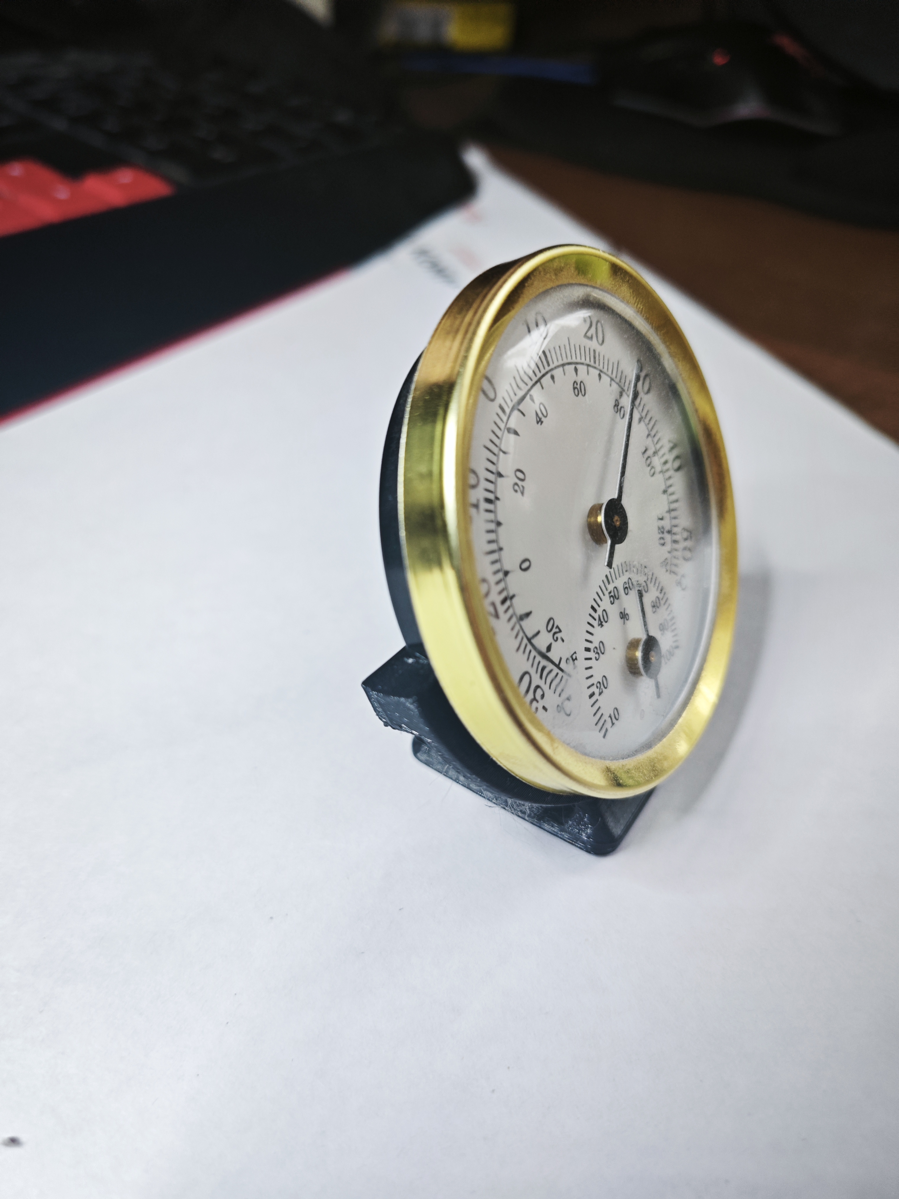 analog thermometer stand