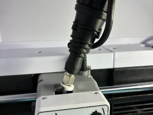Compact 8-in-1 filament hub