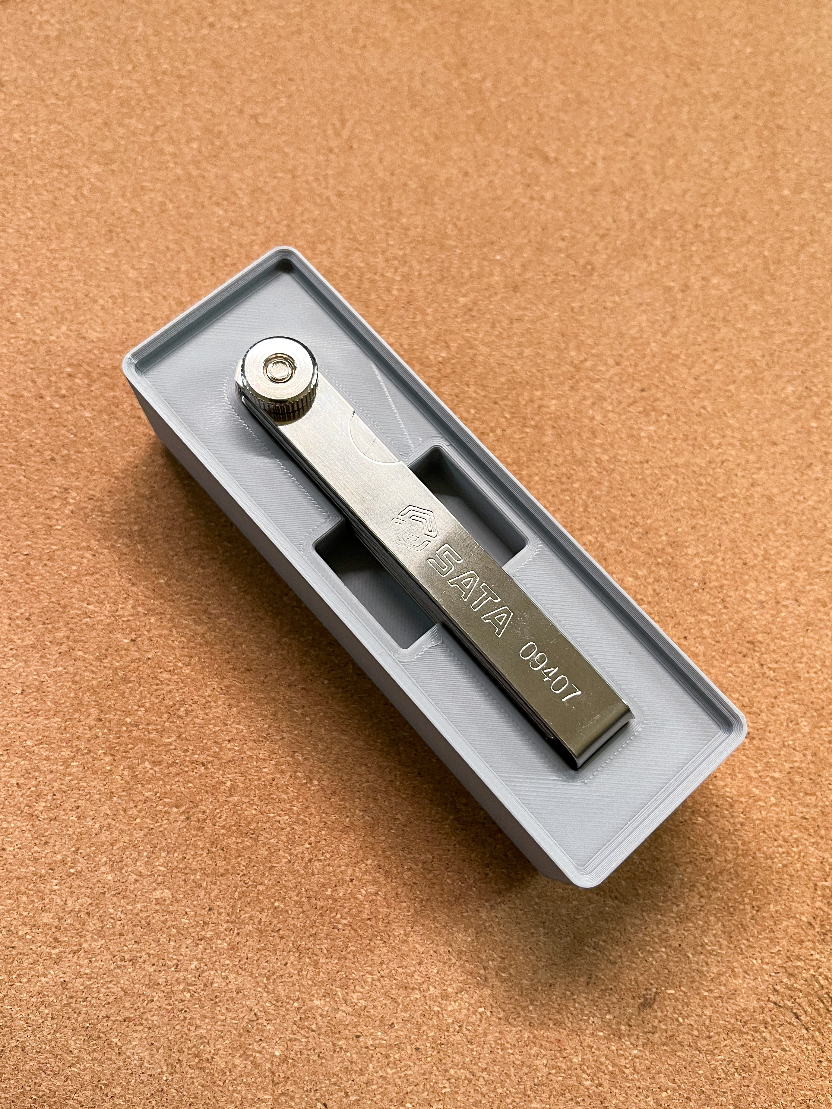 Gridfinity Bin - SATA Feeler Gauge (1x3x4) 3D model thumbnail