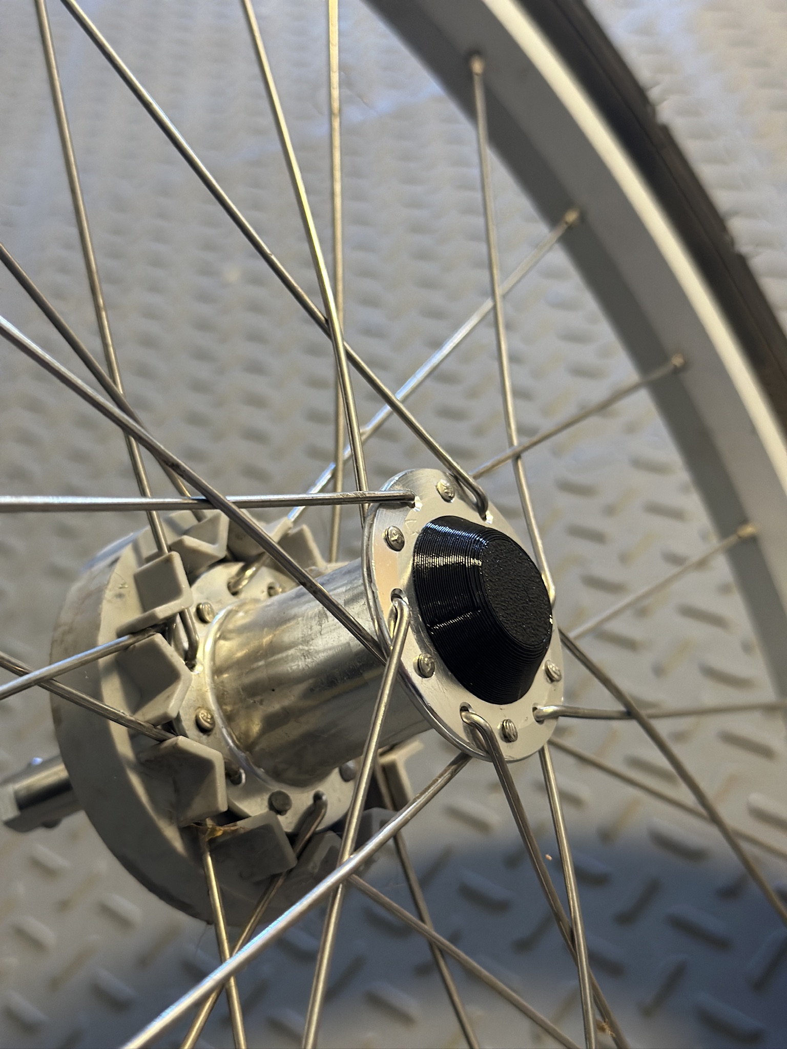 Hub Cap for Thule Chariot