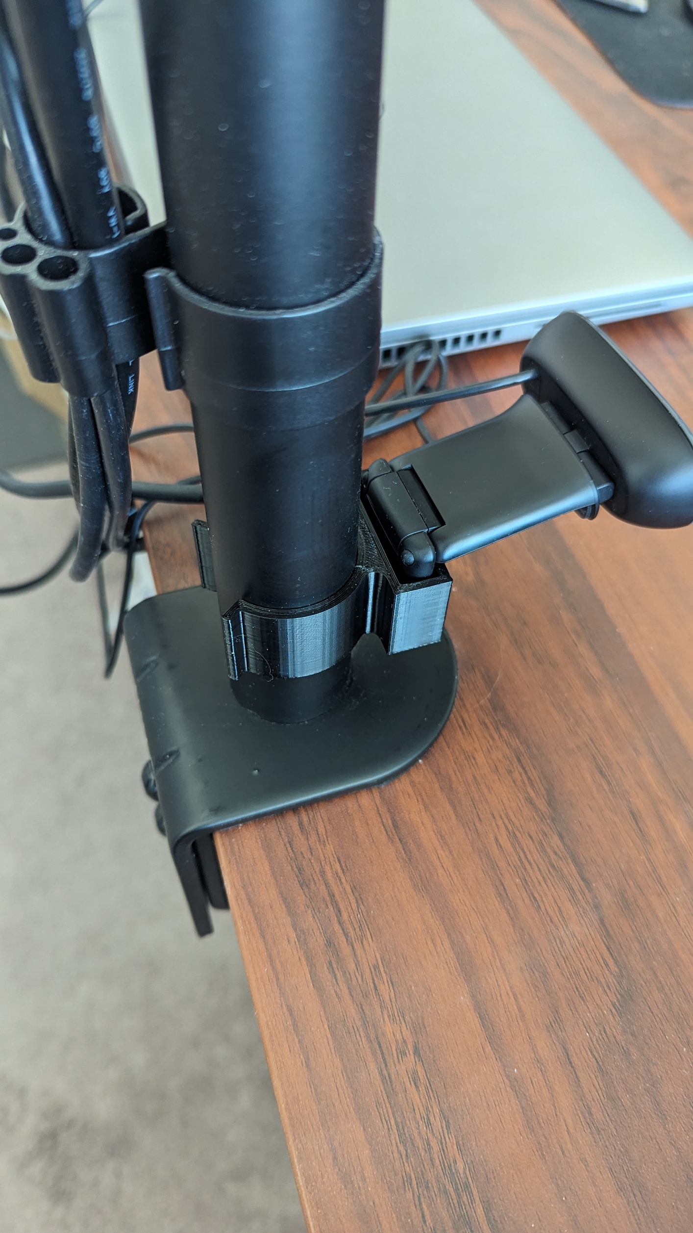 Logitech C270 Monitor Arm Pole Mount by muldaddy Download free STL
