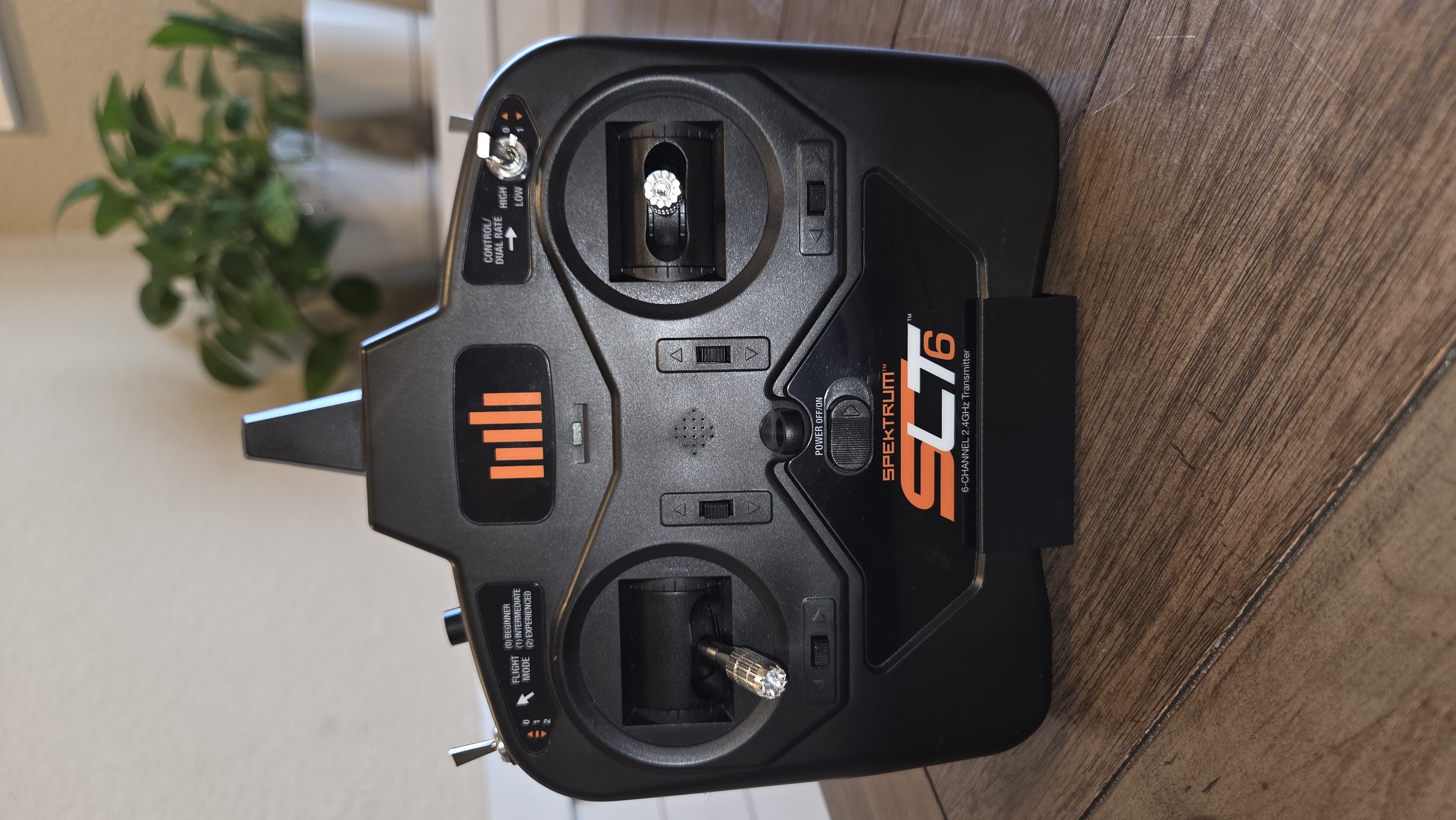 Spektrum SLT 6 Transmitter wall hanger