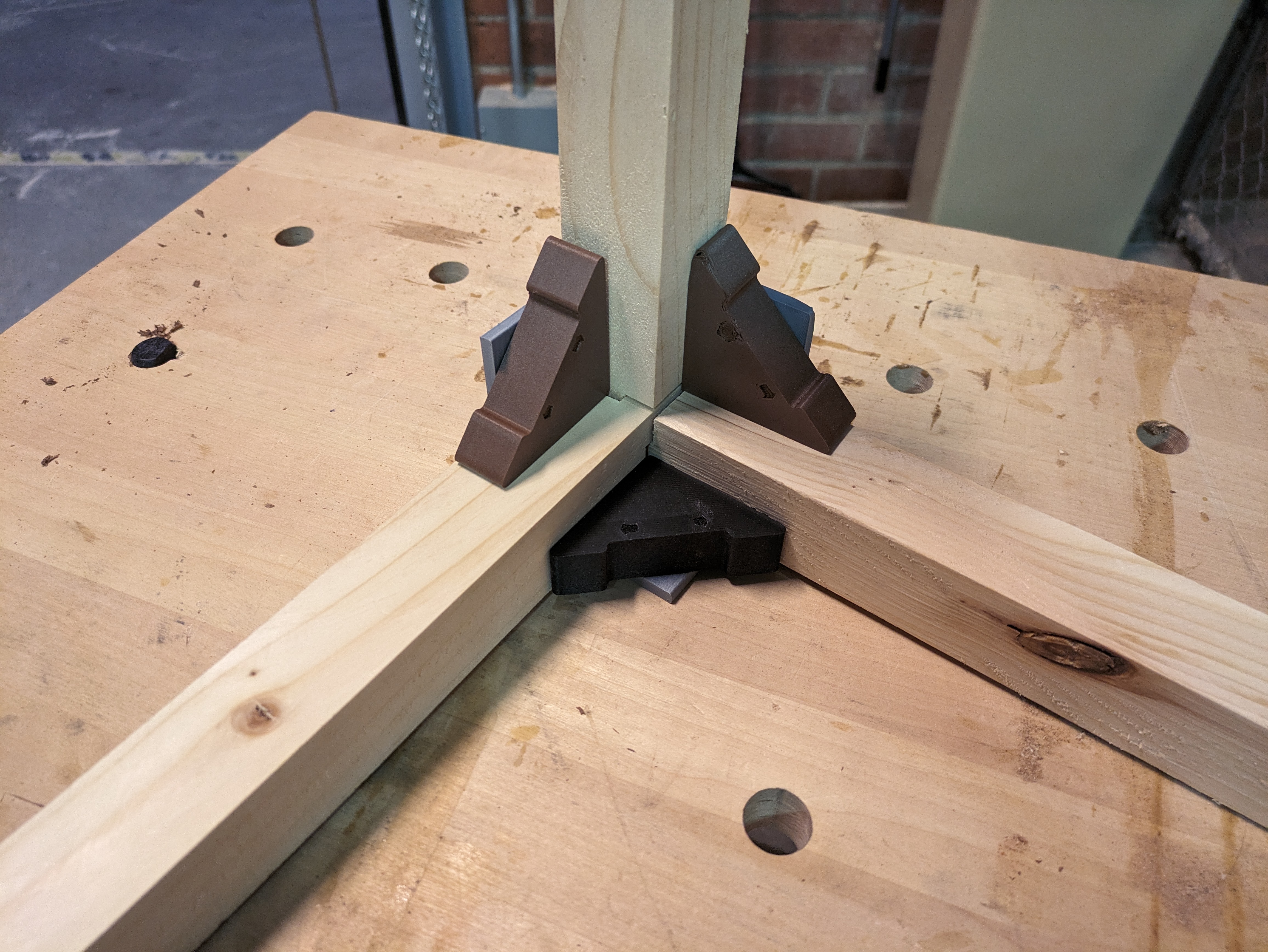 3-axis corner clamp