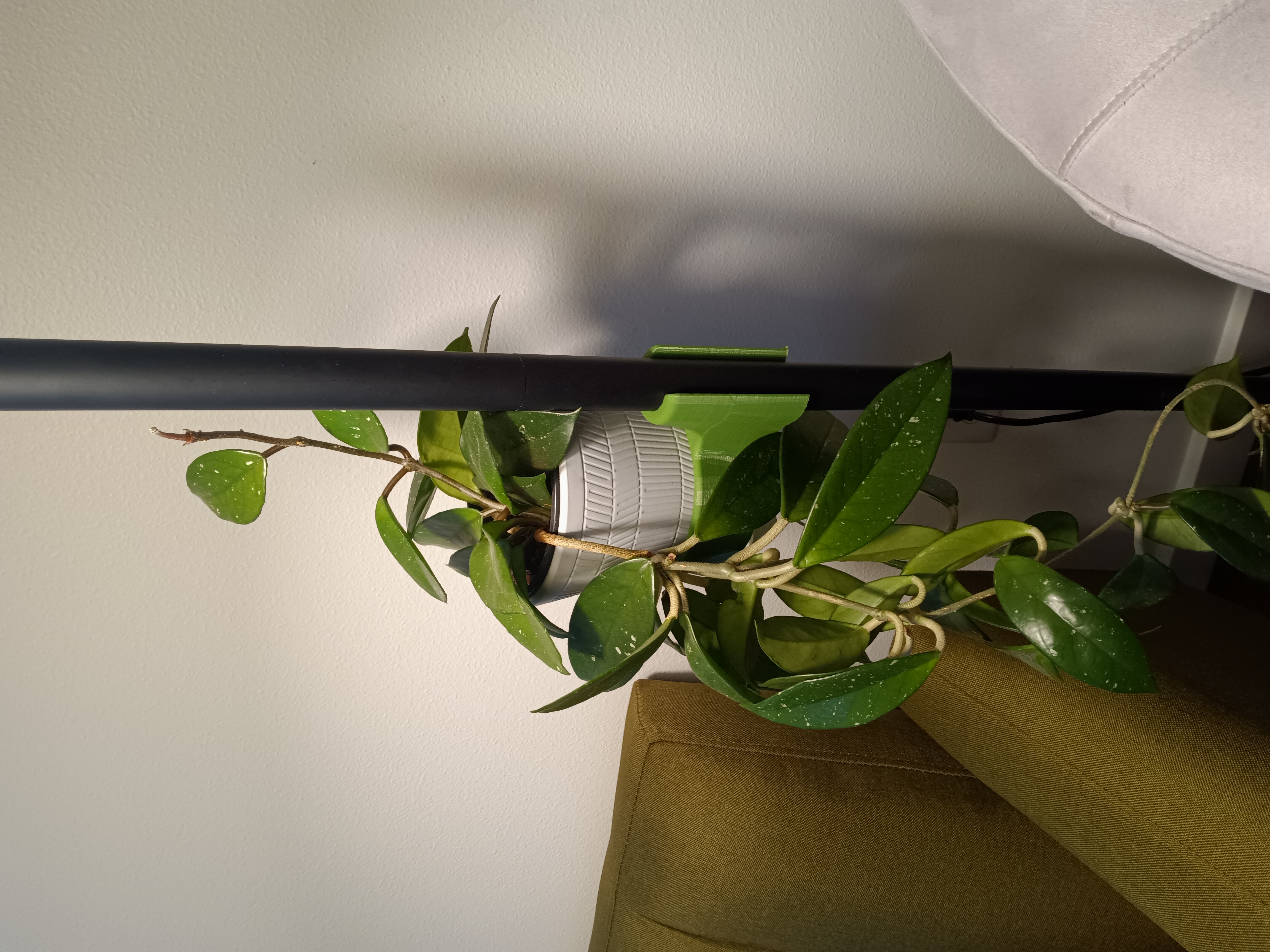 Plant Pot Holder - Light Post Clip