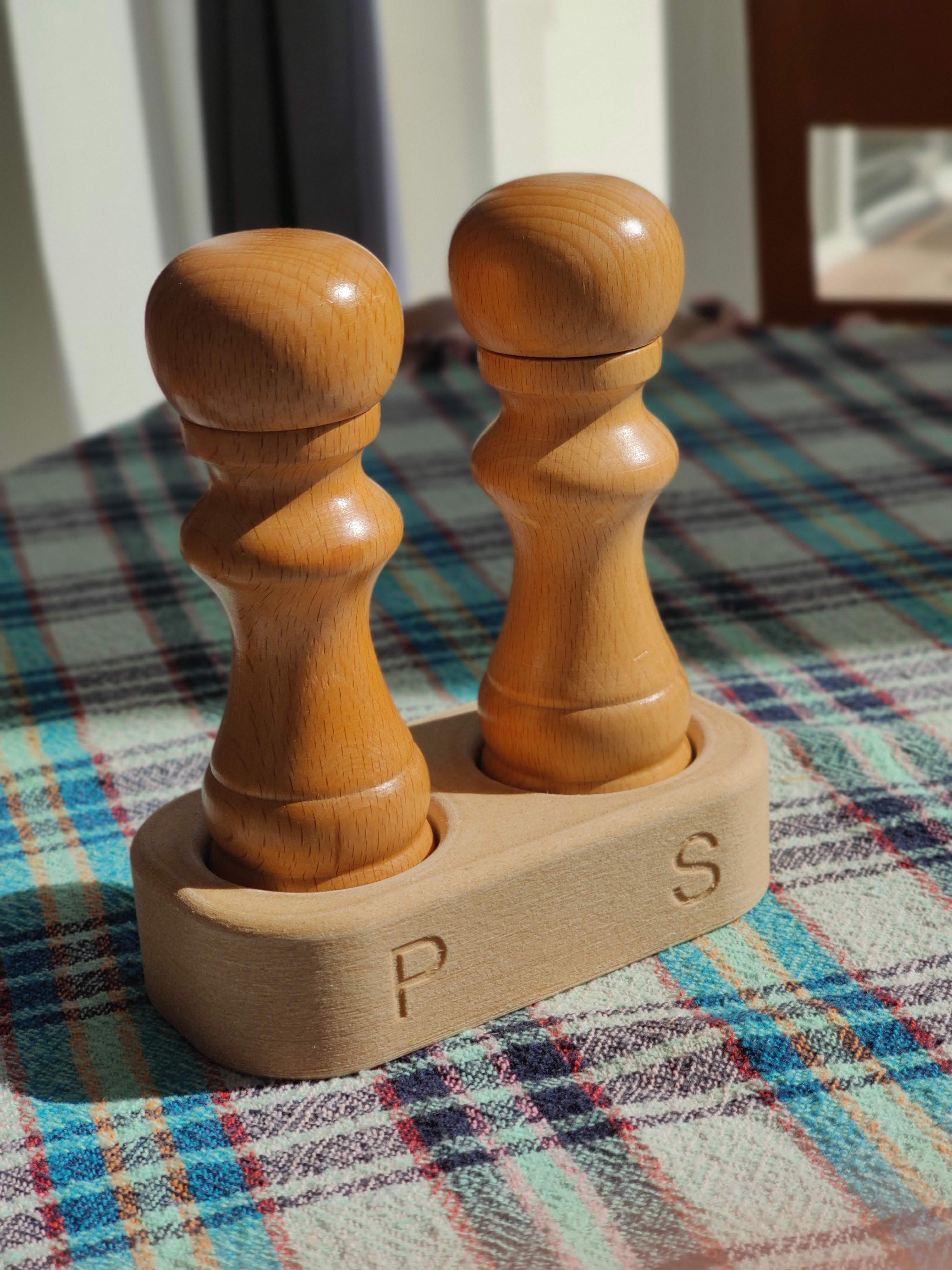 Salt and Pepper Mills Holder
