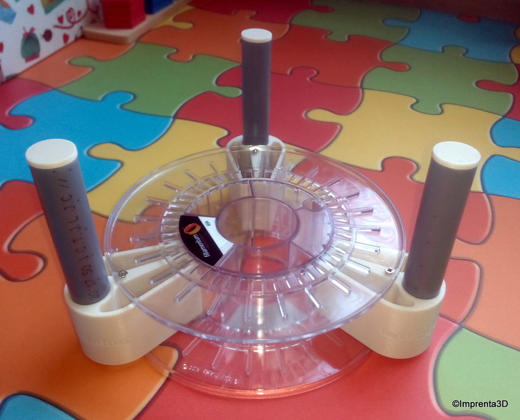 Miniatura 2 do modelo 3D Stool made with an empty spool
