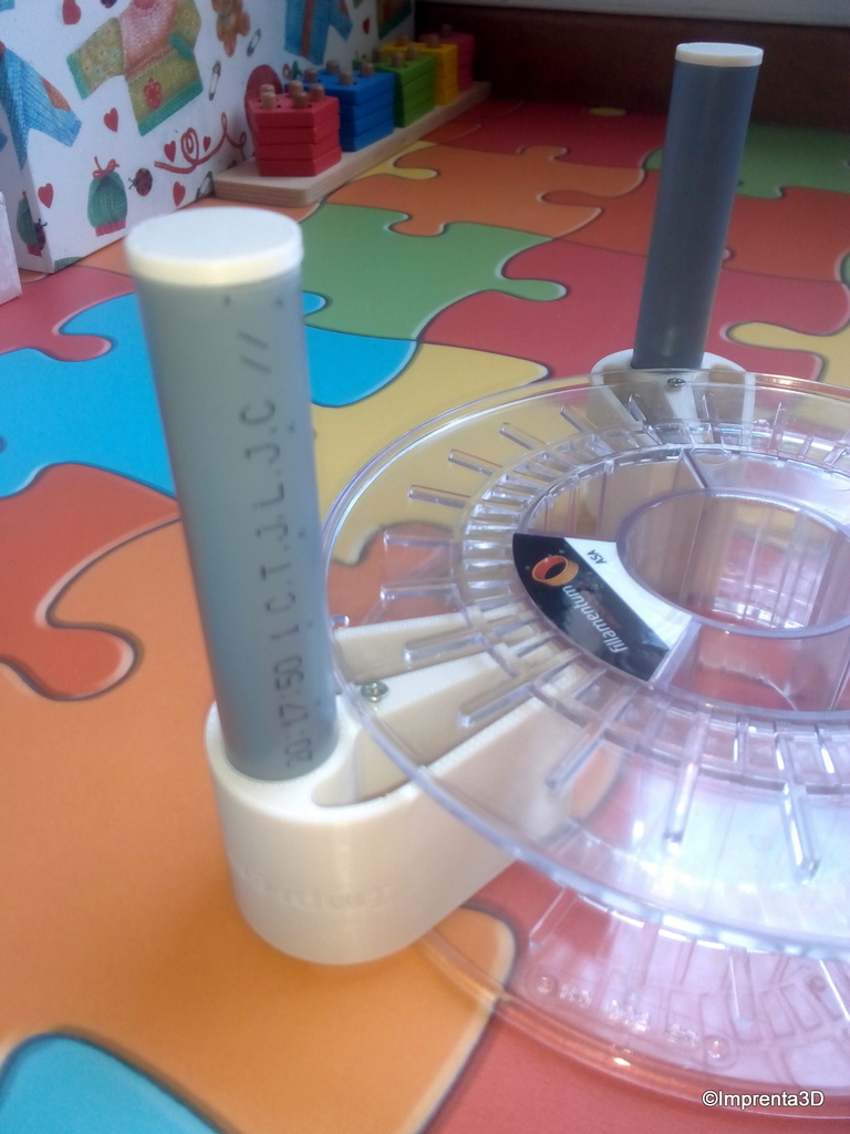 Miniatura 3 do modelo 3D Stool made with an empty spool