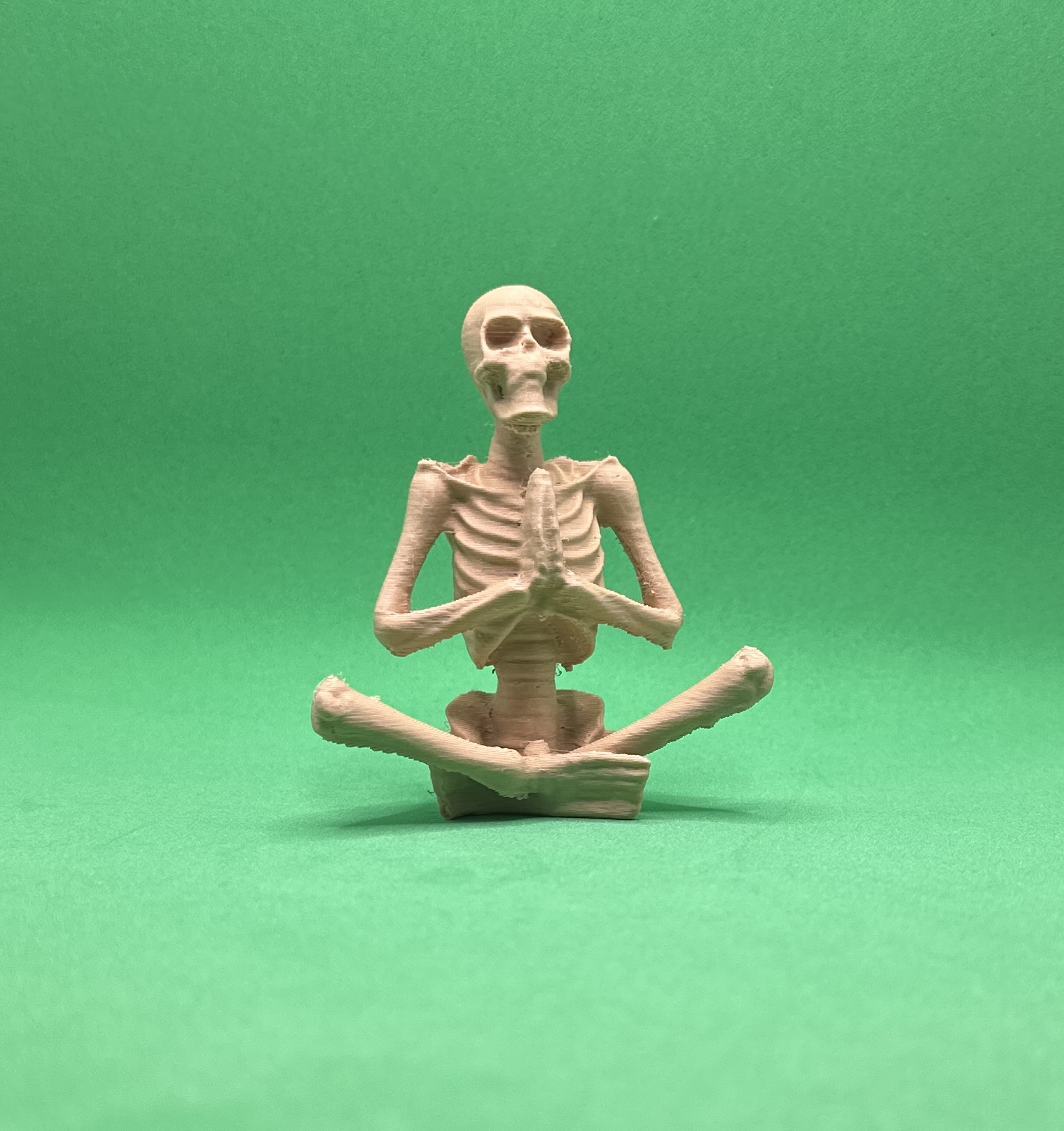 Yoga Yapan Üç İskelet (Sadece Plastik Aparattır!!!)