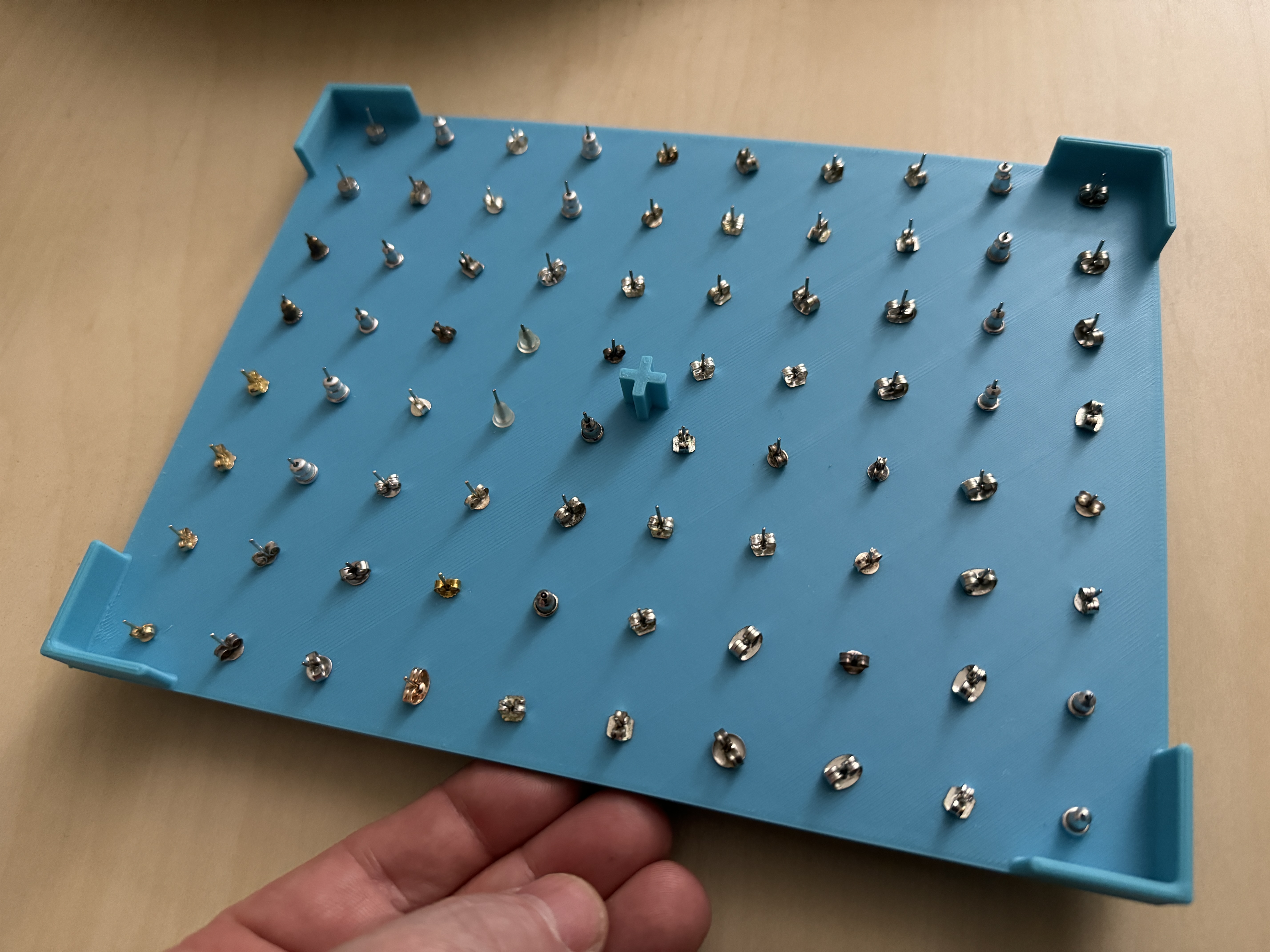 Miniatura 2 do modelo 3D Earring Storage Tray / Display