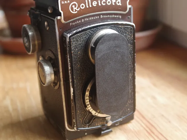 Rolleicord II lens cap + parametric TLR lens cap