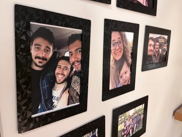 Light Photo Frame for Wall